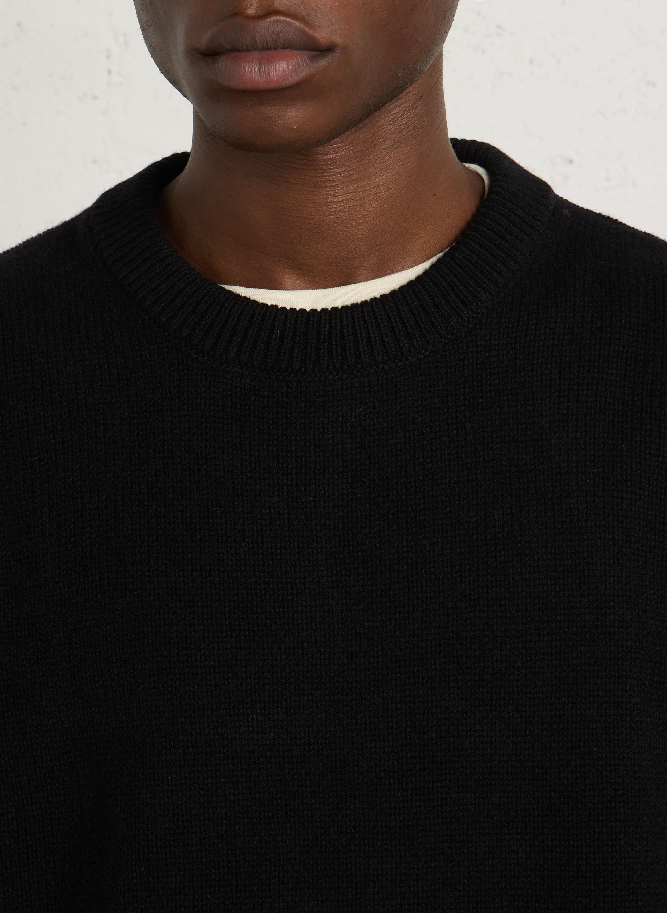 Oversize Rundhalsausschnitt-Pullover aus recycelter Wolle COLORFUL STANDARD Schwarz