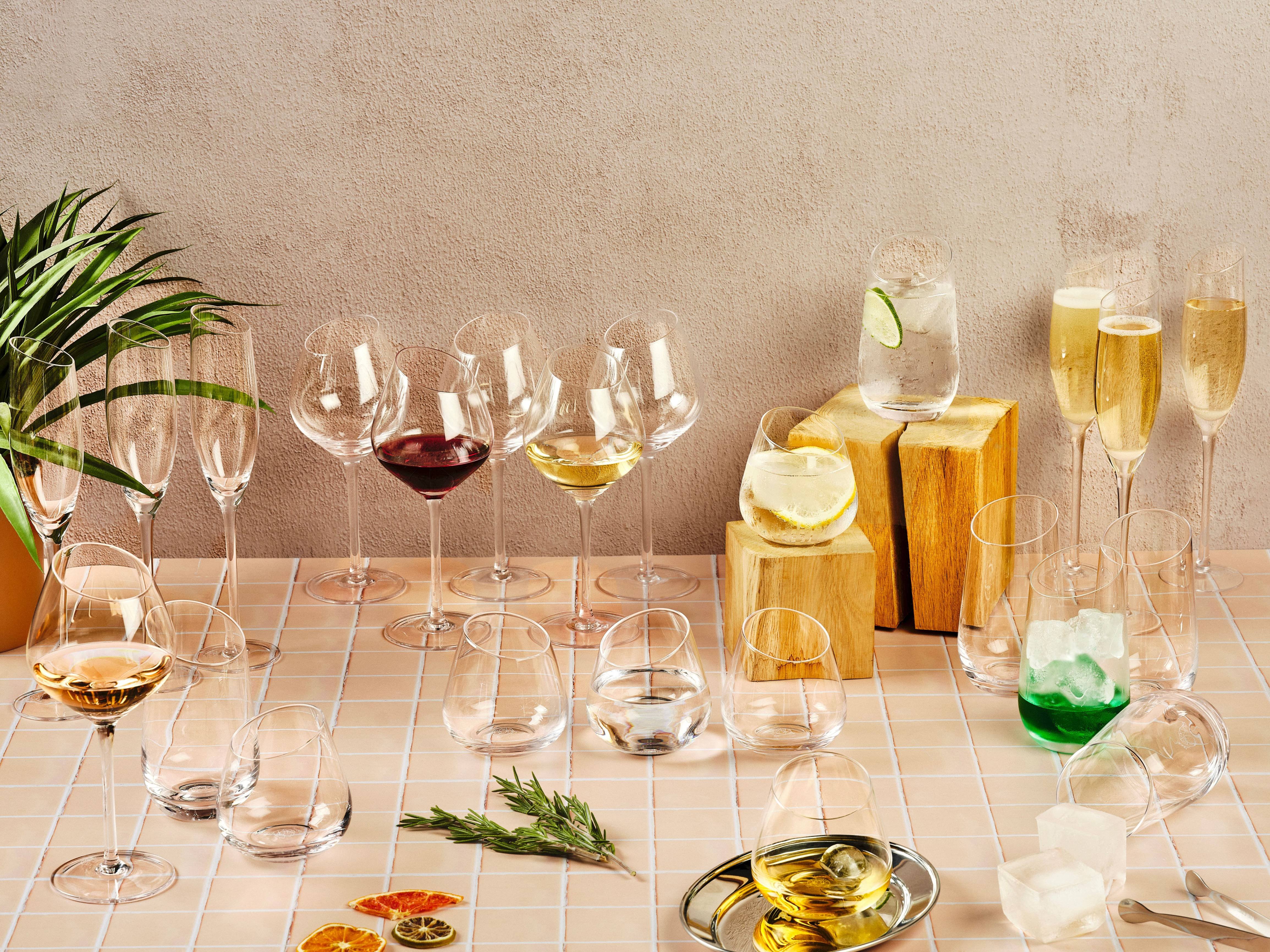 Sväva complete glassware set - 24 pieces BJORN Sheer