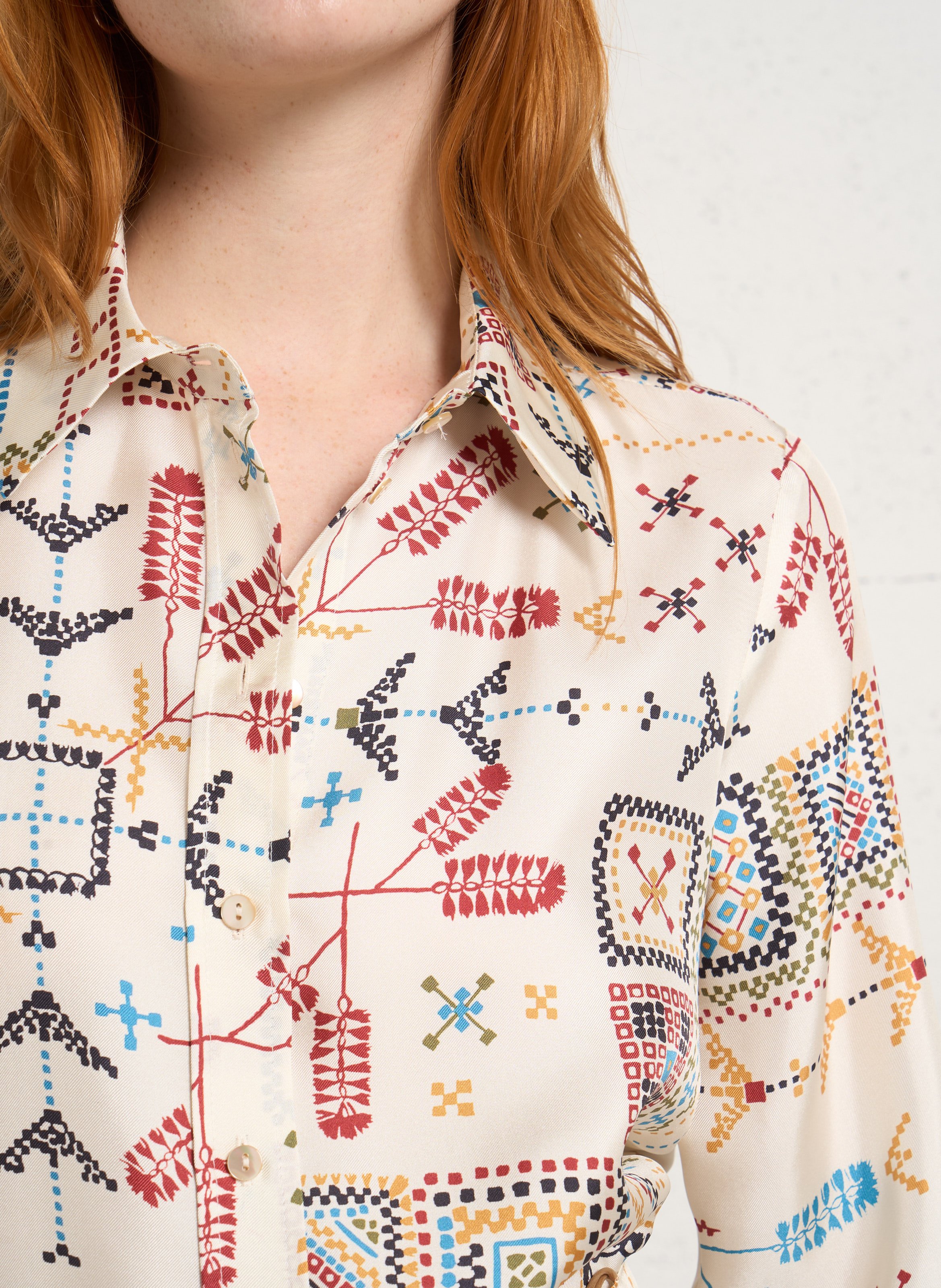 Bedruckte Bluse mit klassischem Kragen MOMONI Mehrfarbig