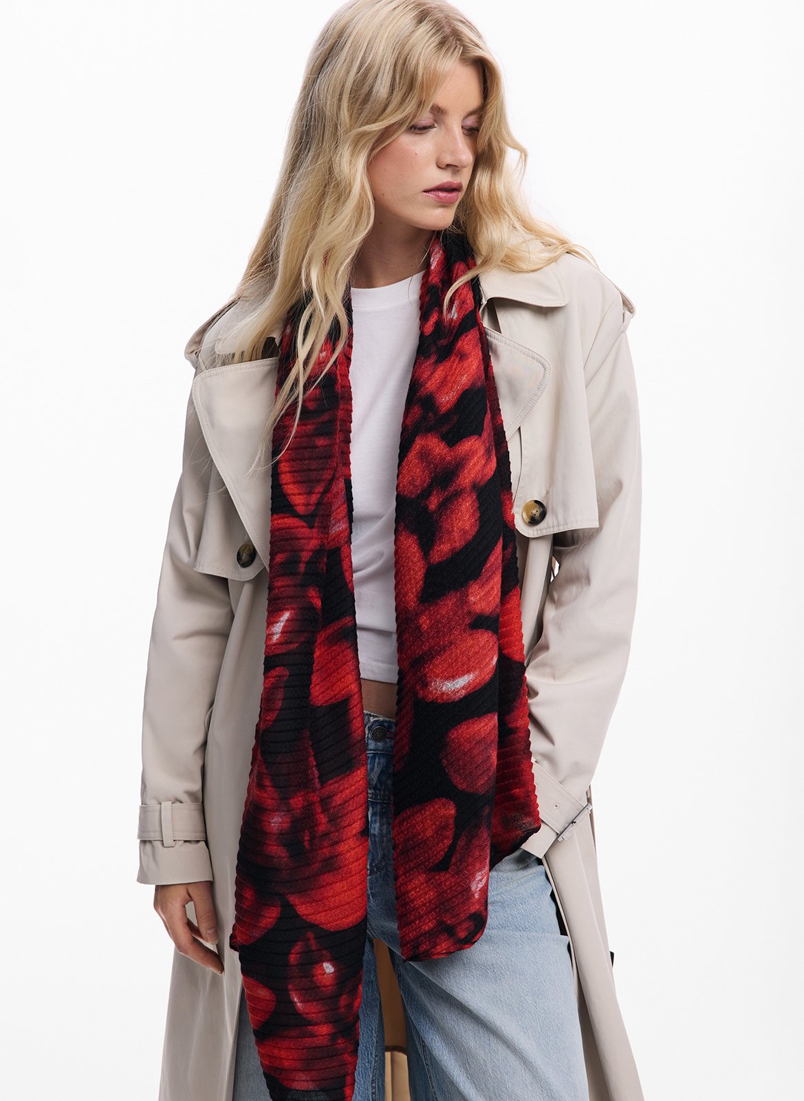 Foulard rectangulaire plissé à fleurs DESIGUAL Noir