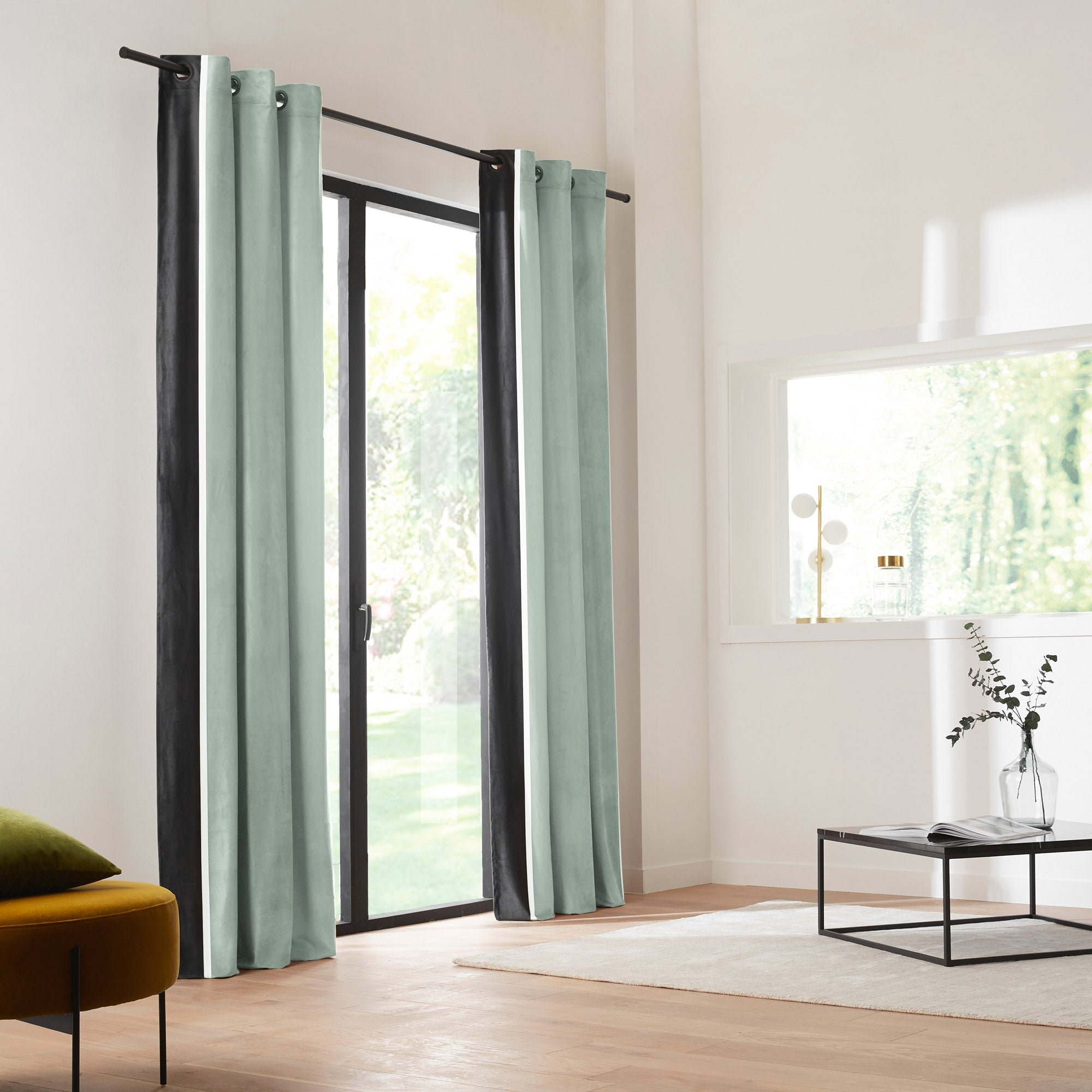 Curtain with black eyelets MADURA Green