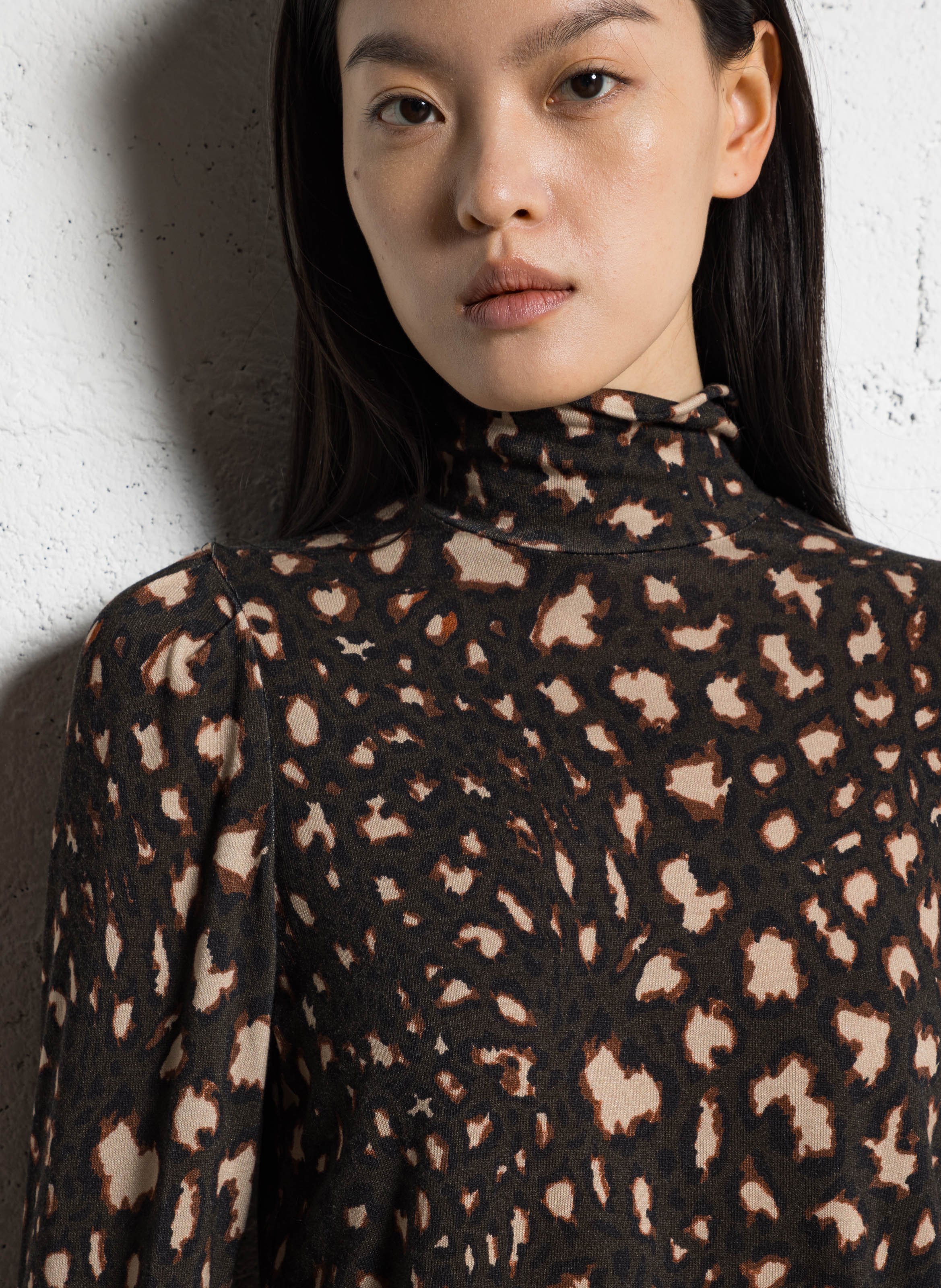 Tee-shirt col montant à imprimé léopard ONE STEP Vert