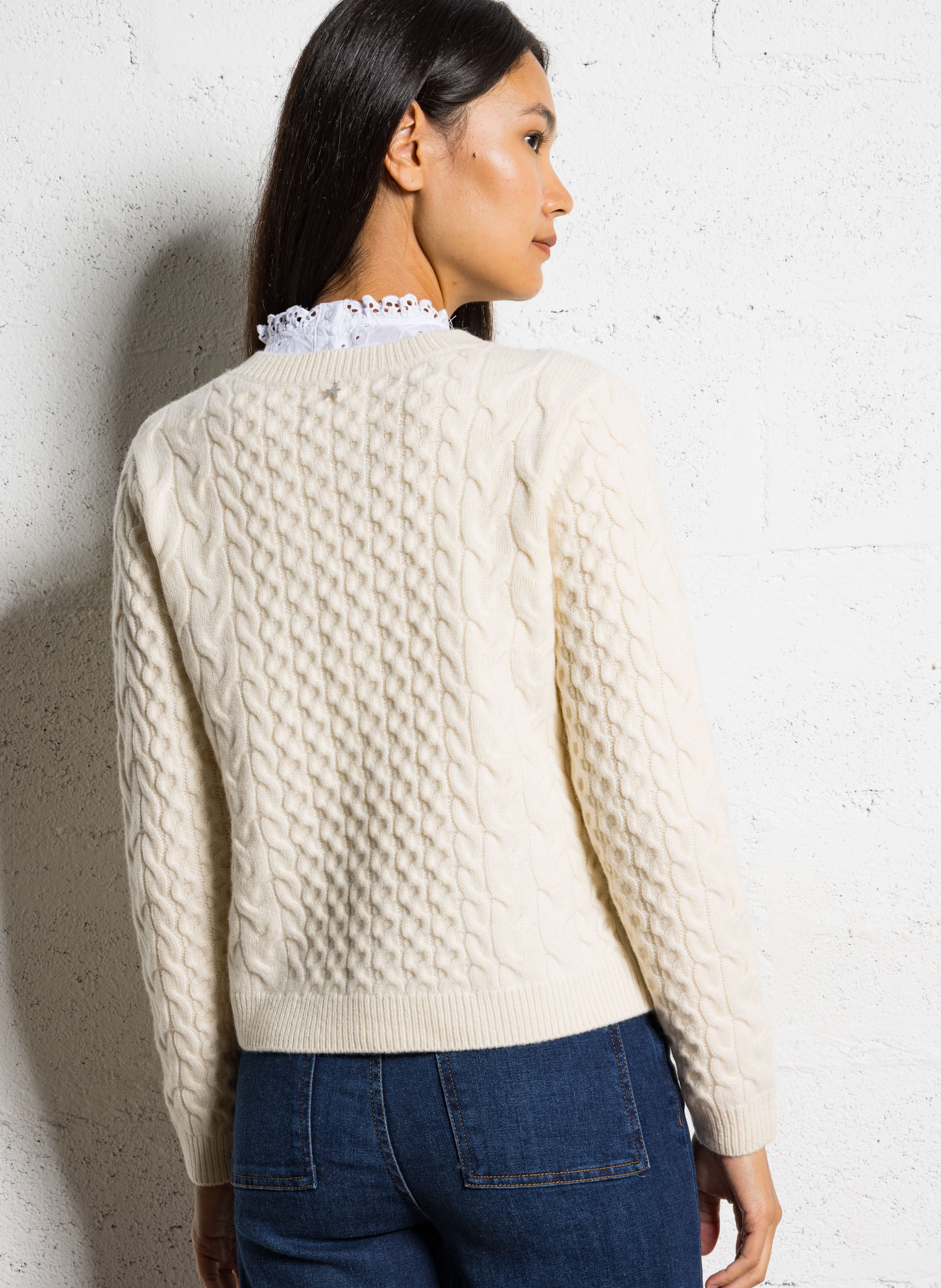 Gilet droit col rond en laine torsadée SUD EXPRESS Blanc