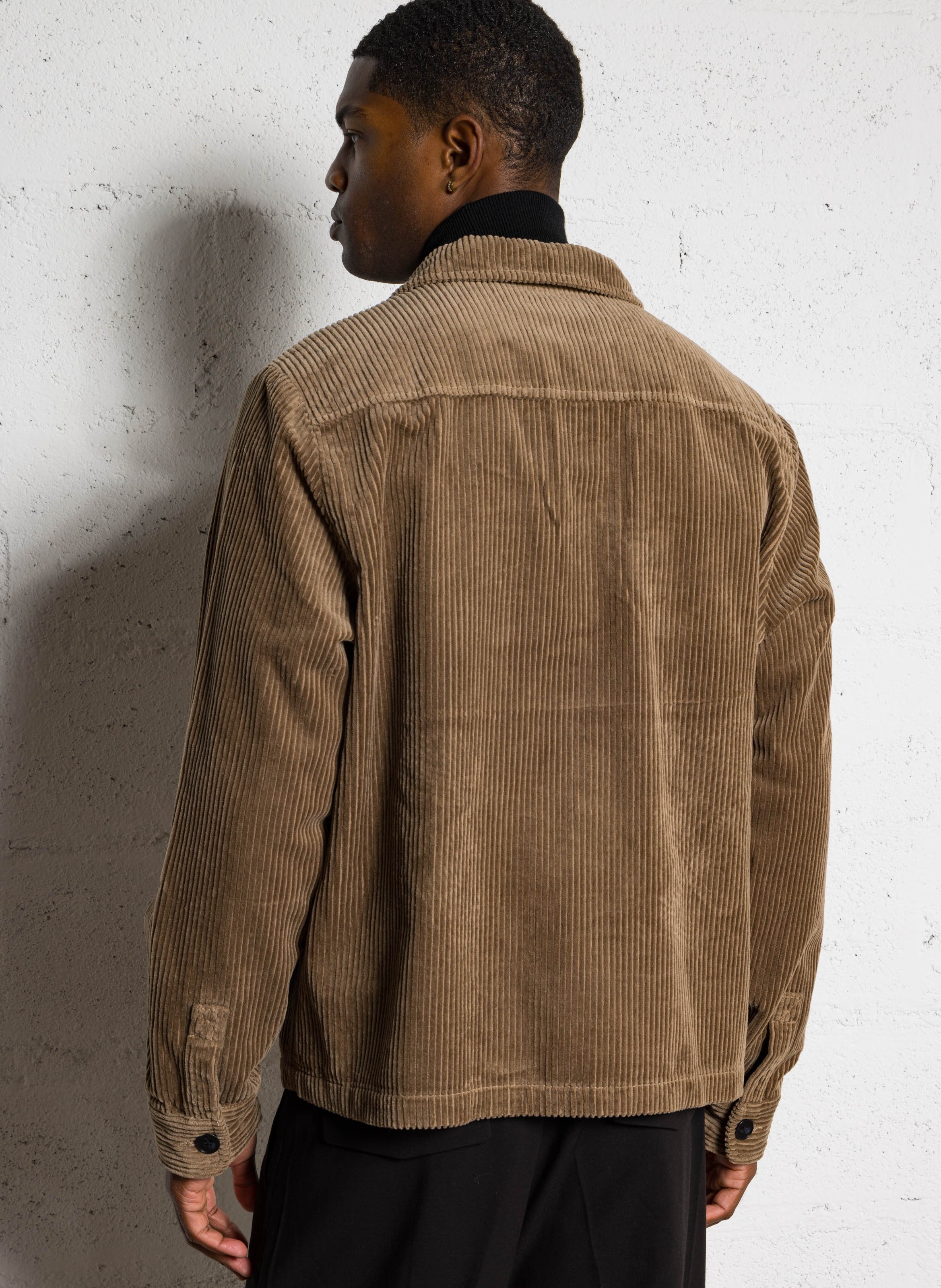 Surchemse droite col classique en coton MINIMUM Beige