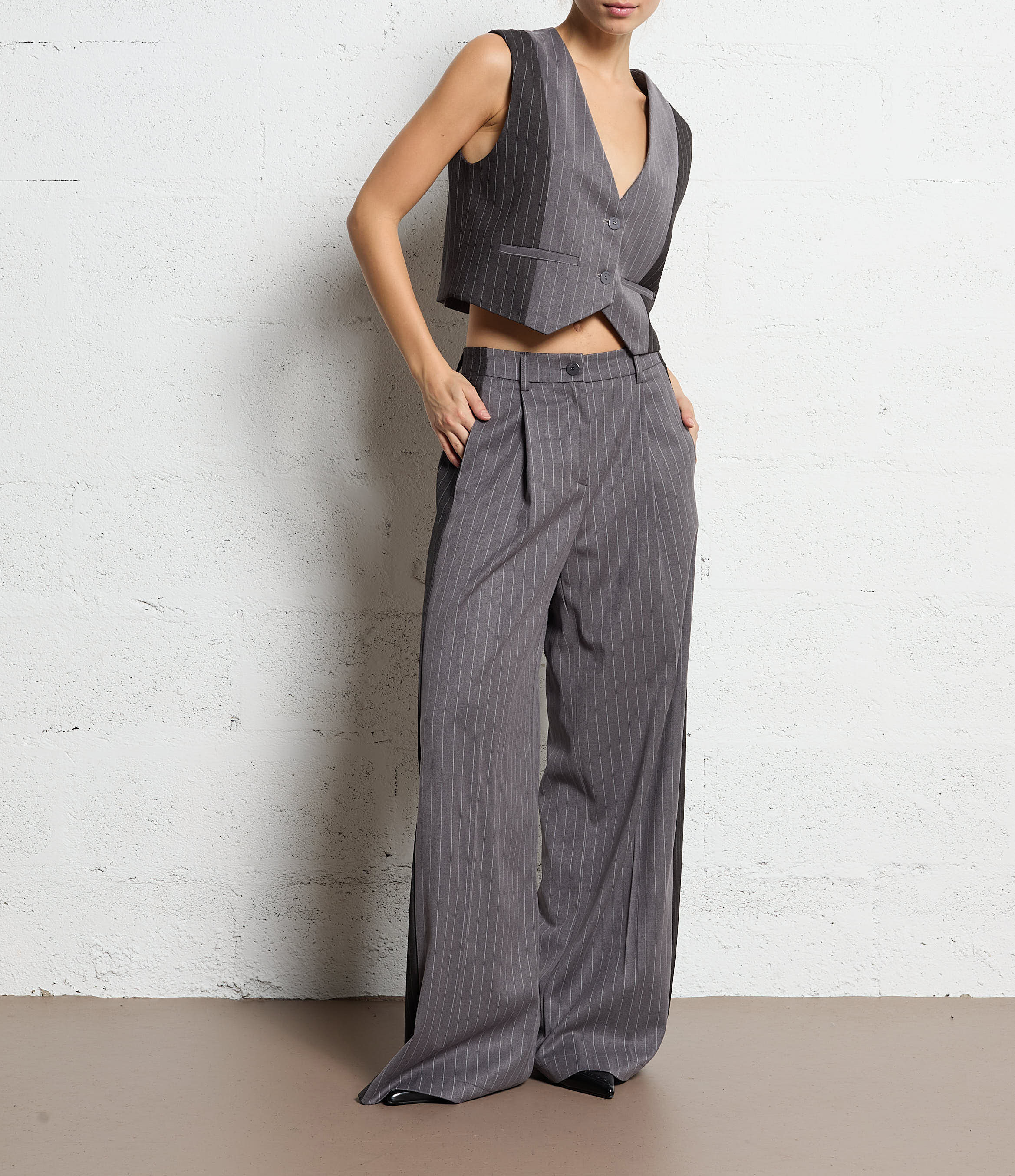 Straight V-neck vest IMPERIAL Grey