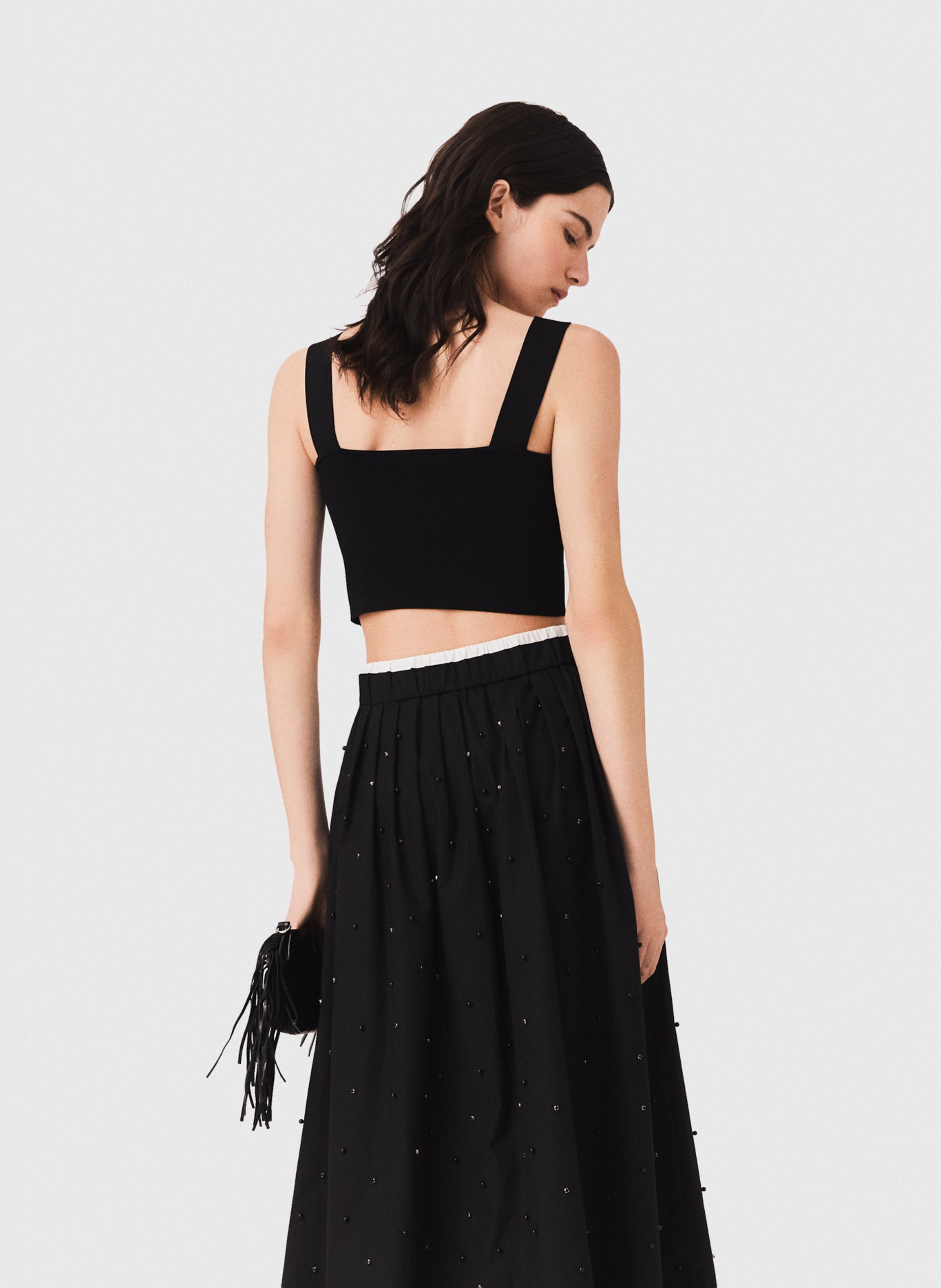 Top court moulant en maille MAJE Noir