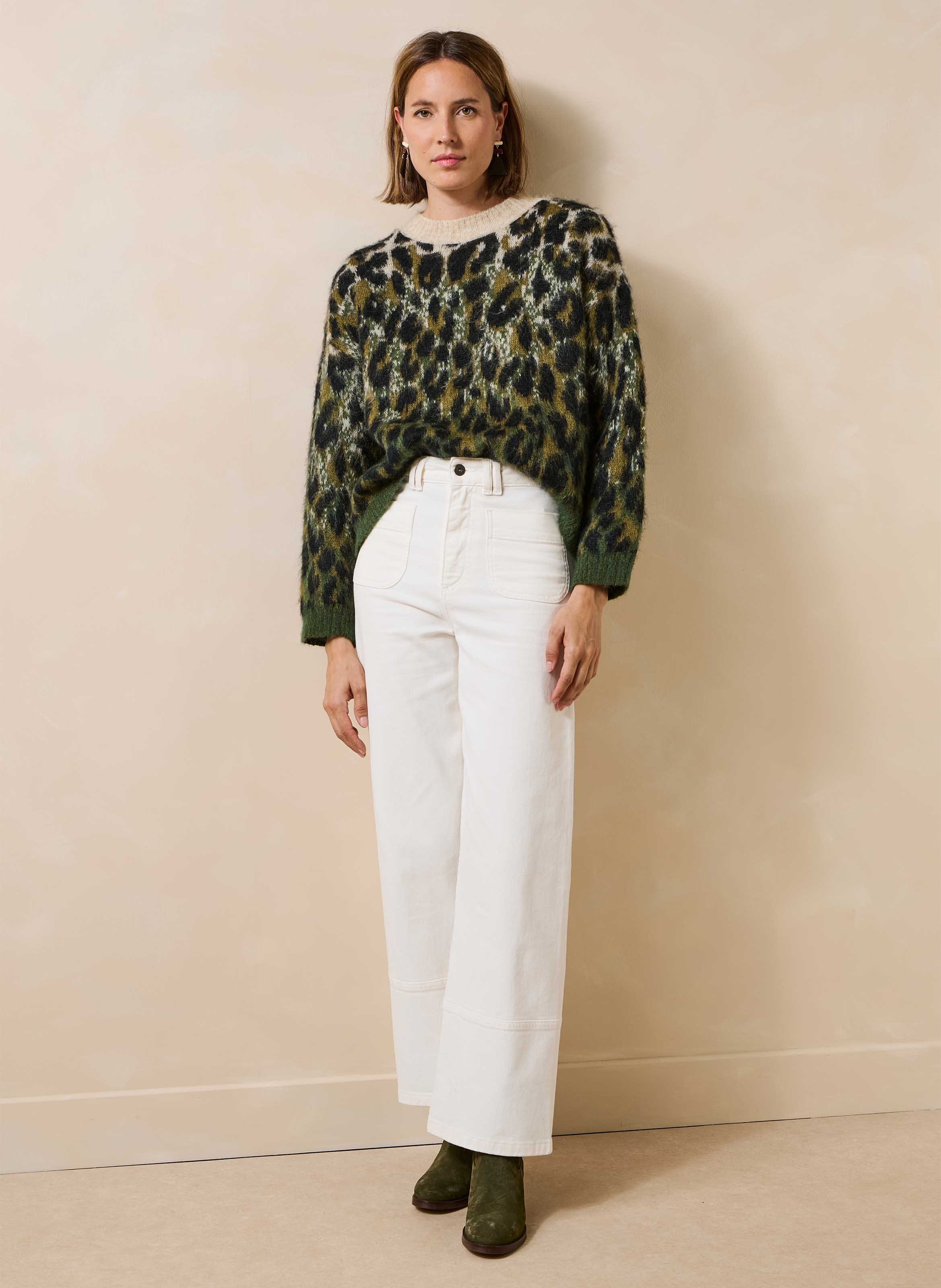 Pull ample col rond motif léopard LA FEE MARABOUTEE Vert