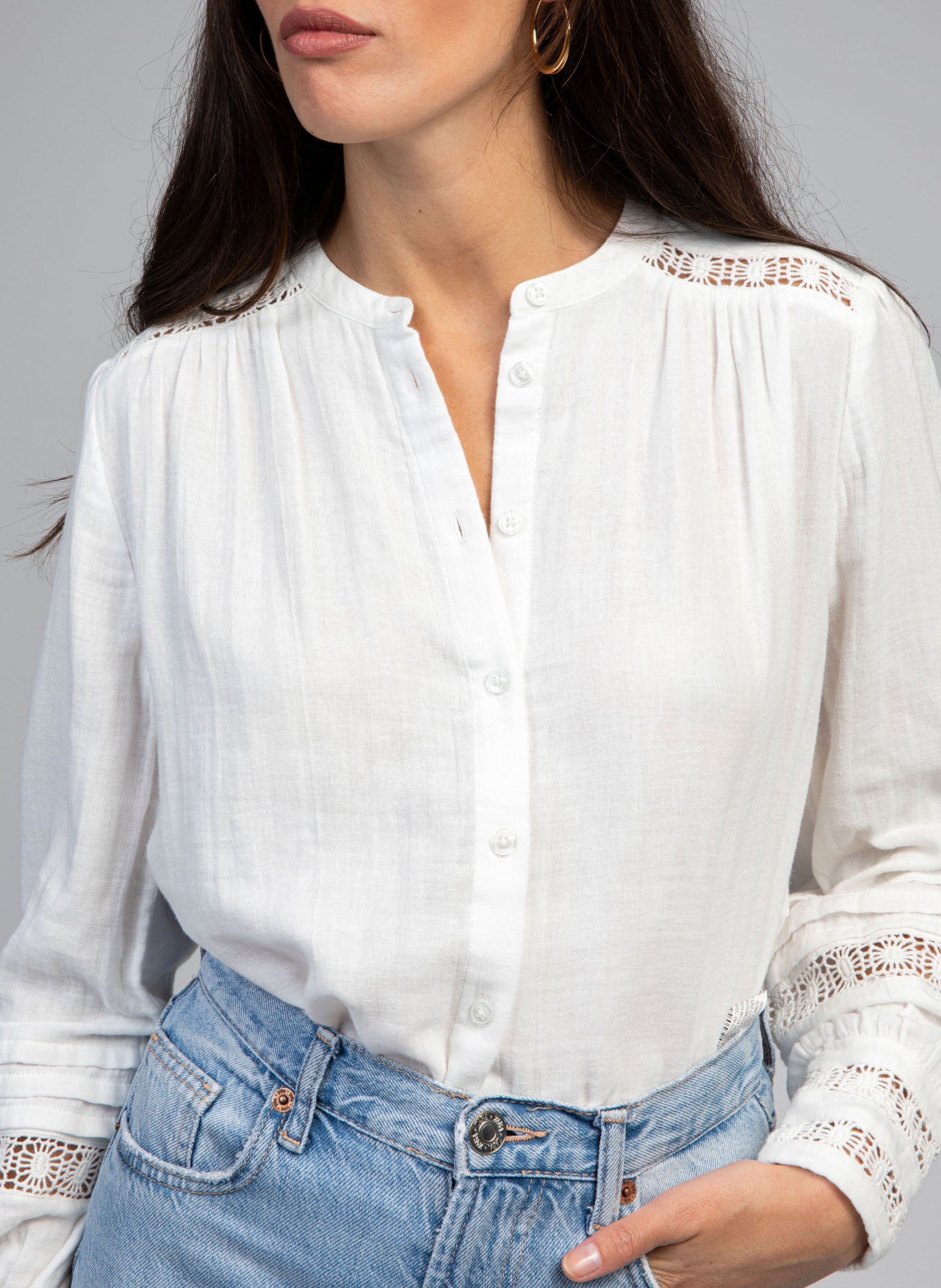 Straight blouse with fancy details AN'GE White