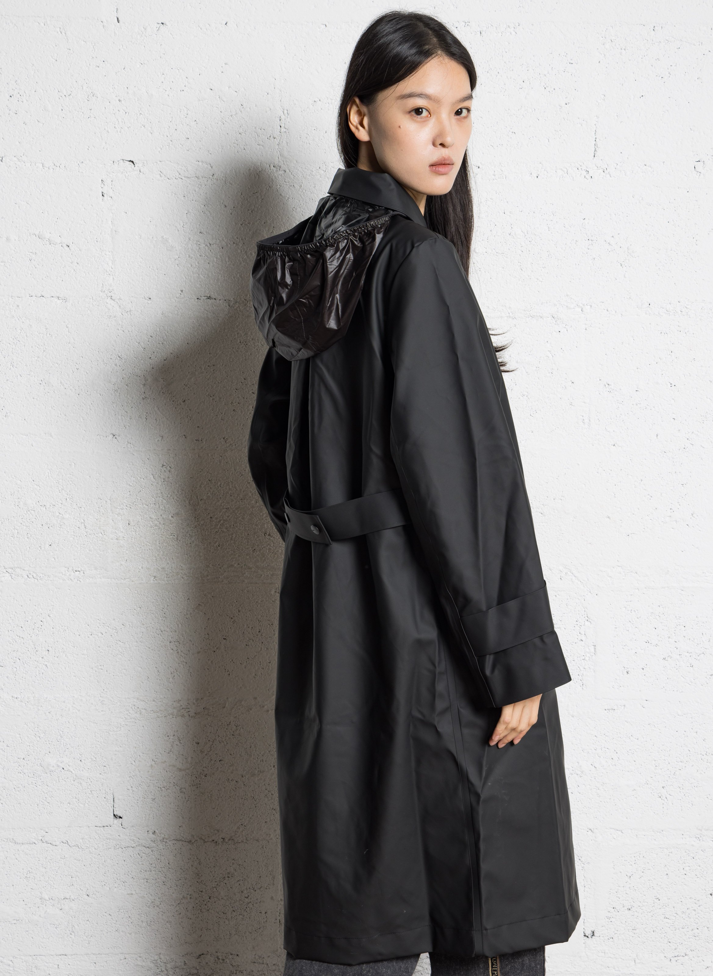 Imperméable à col classique à capuche RAINS Noir