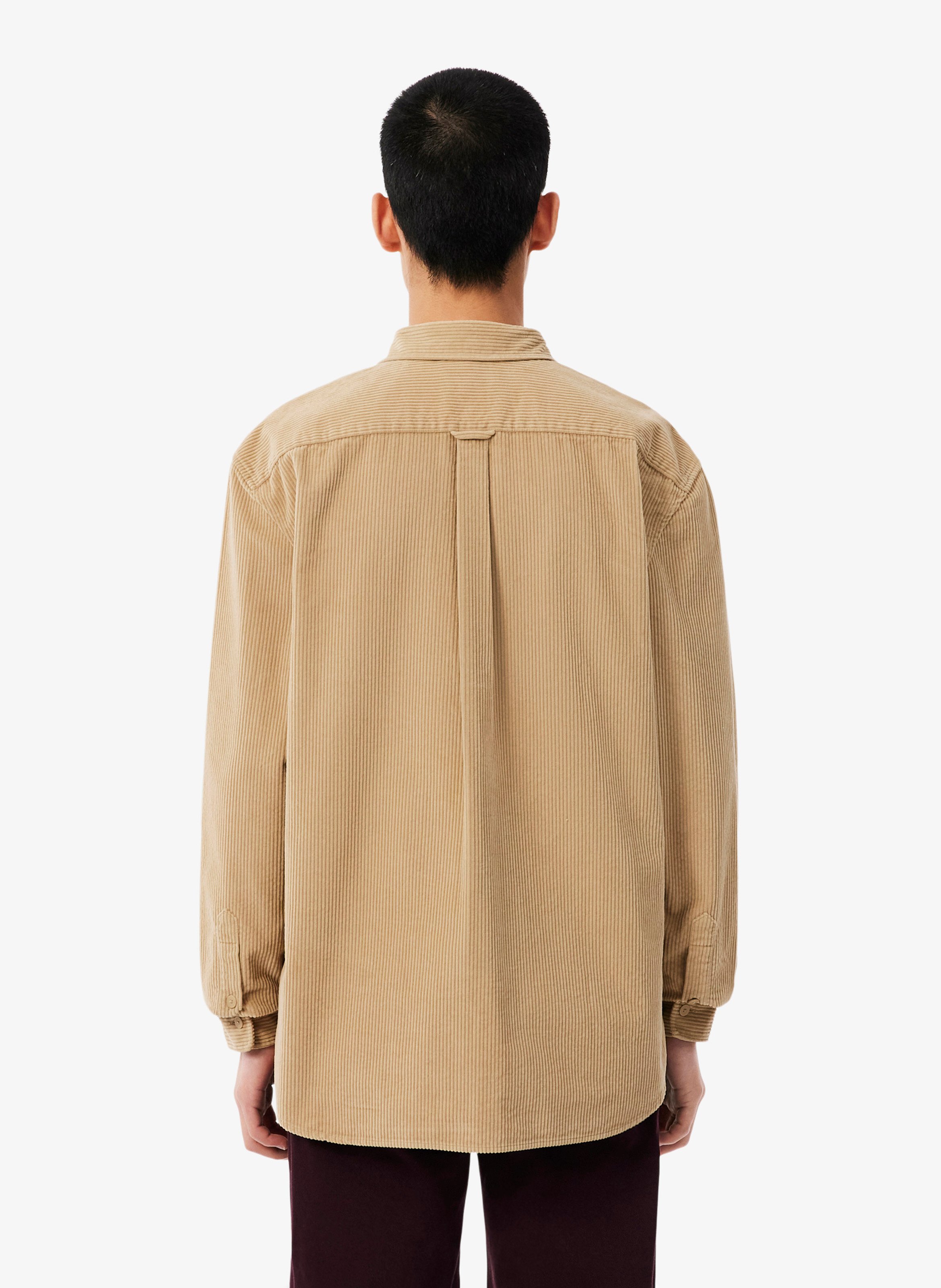 Gerade geschnittenes Hemd mit klassischem Kragen aus Cordstoff aus Baumwolle. LACOSTE Beige