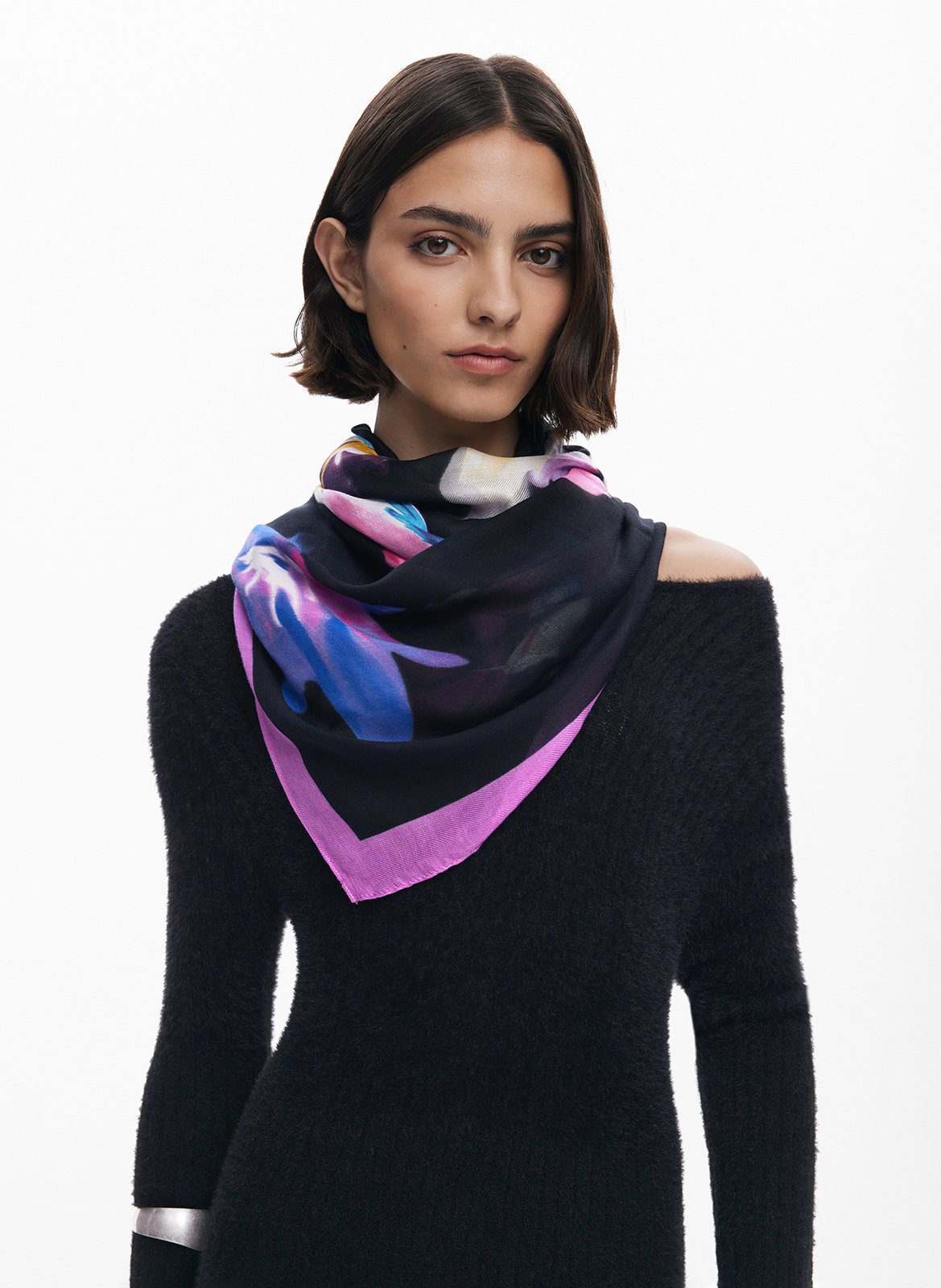 Foulard rectangulaire à fleurs DESIGUAL Noir