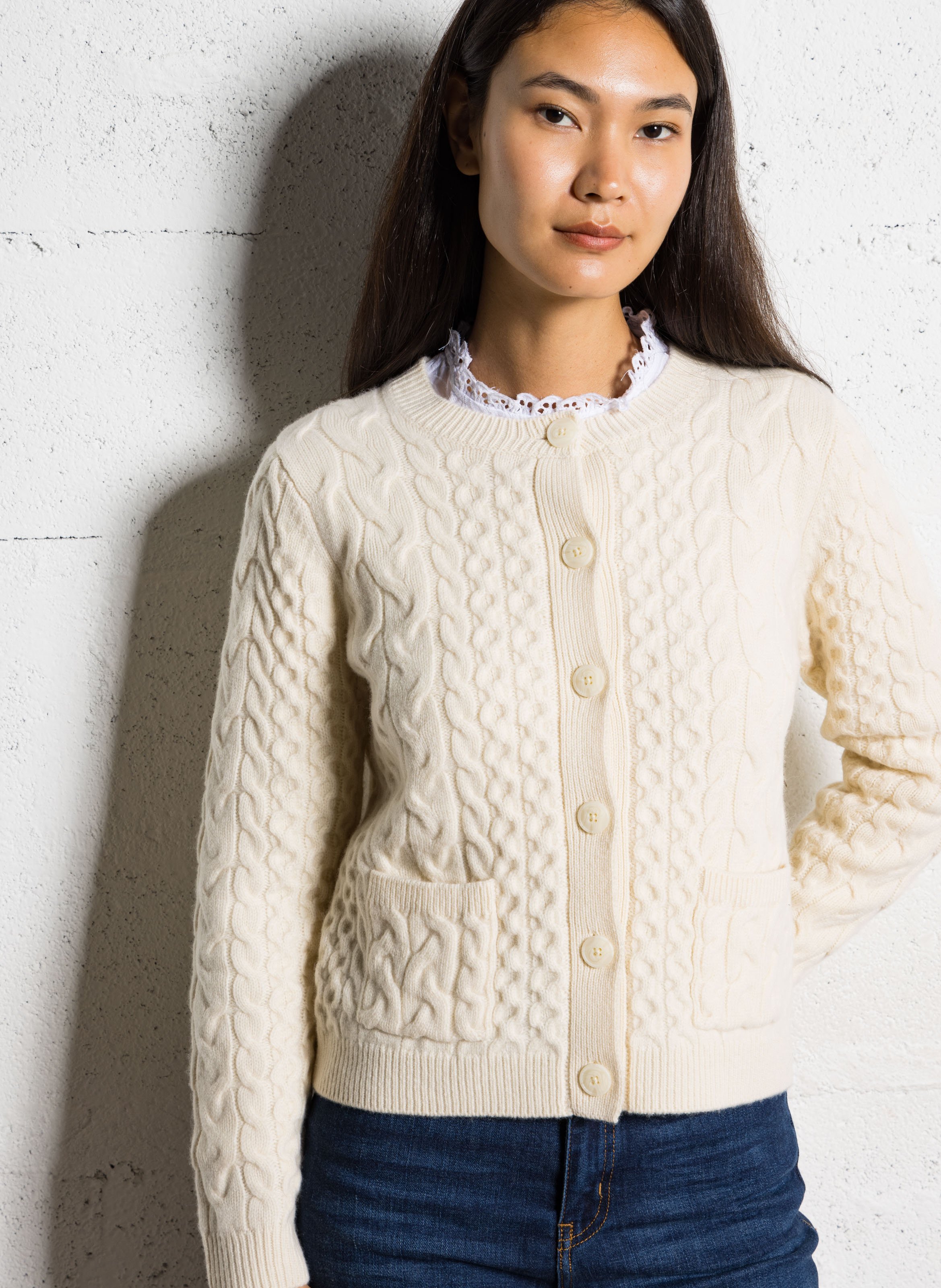 Gilet droit col rond en laine torsadée SUD EXPRESS