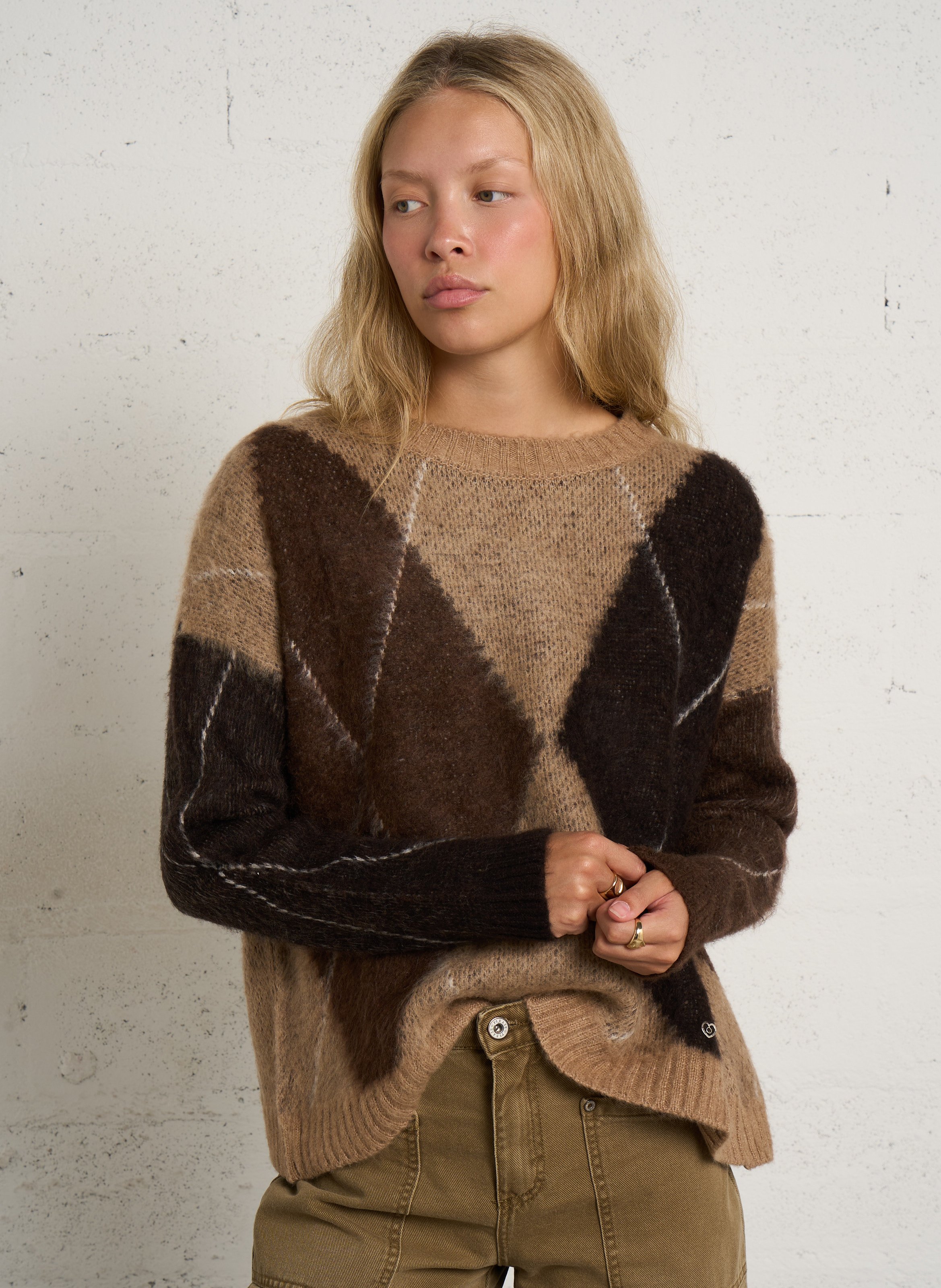 Ronde hals trui met Jacquard-print PLEASE Bruin
