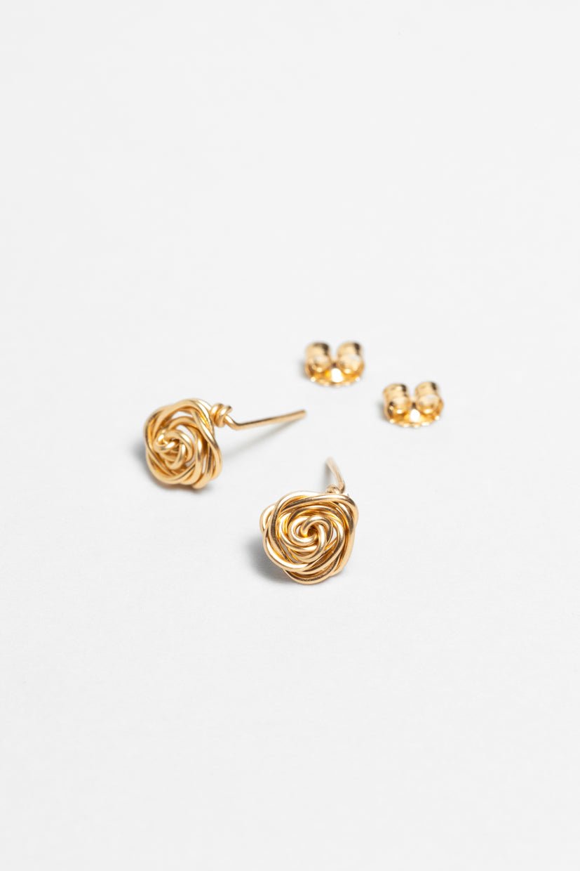 Rosa studs YAY Golden