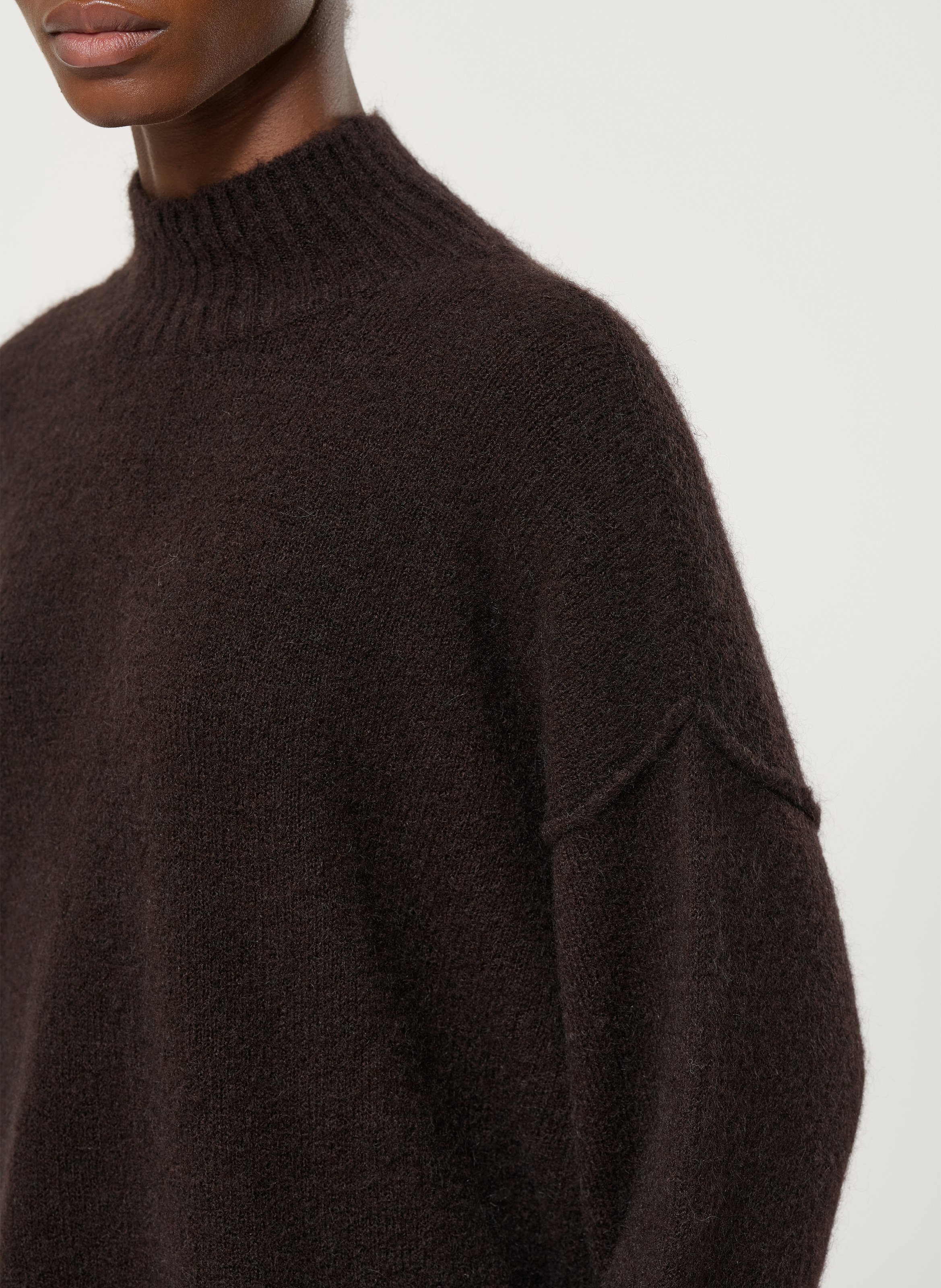 Pull col rond  HUMILITY Marron