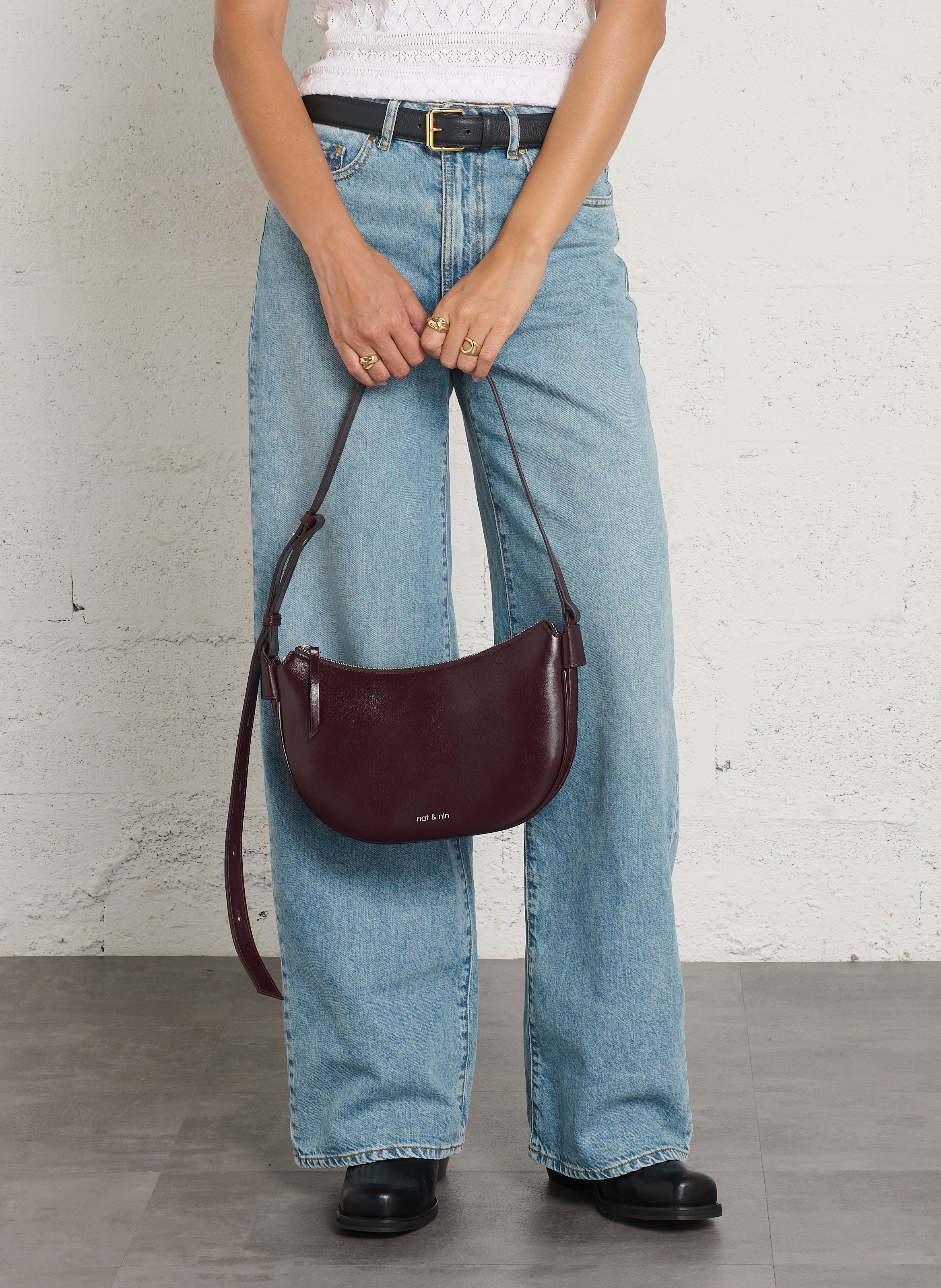 Halfronde leren draagtas NAT & NIN Violet