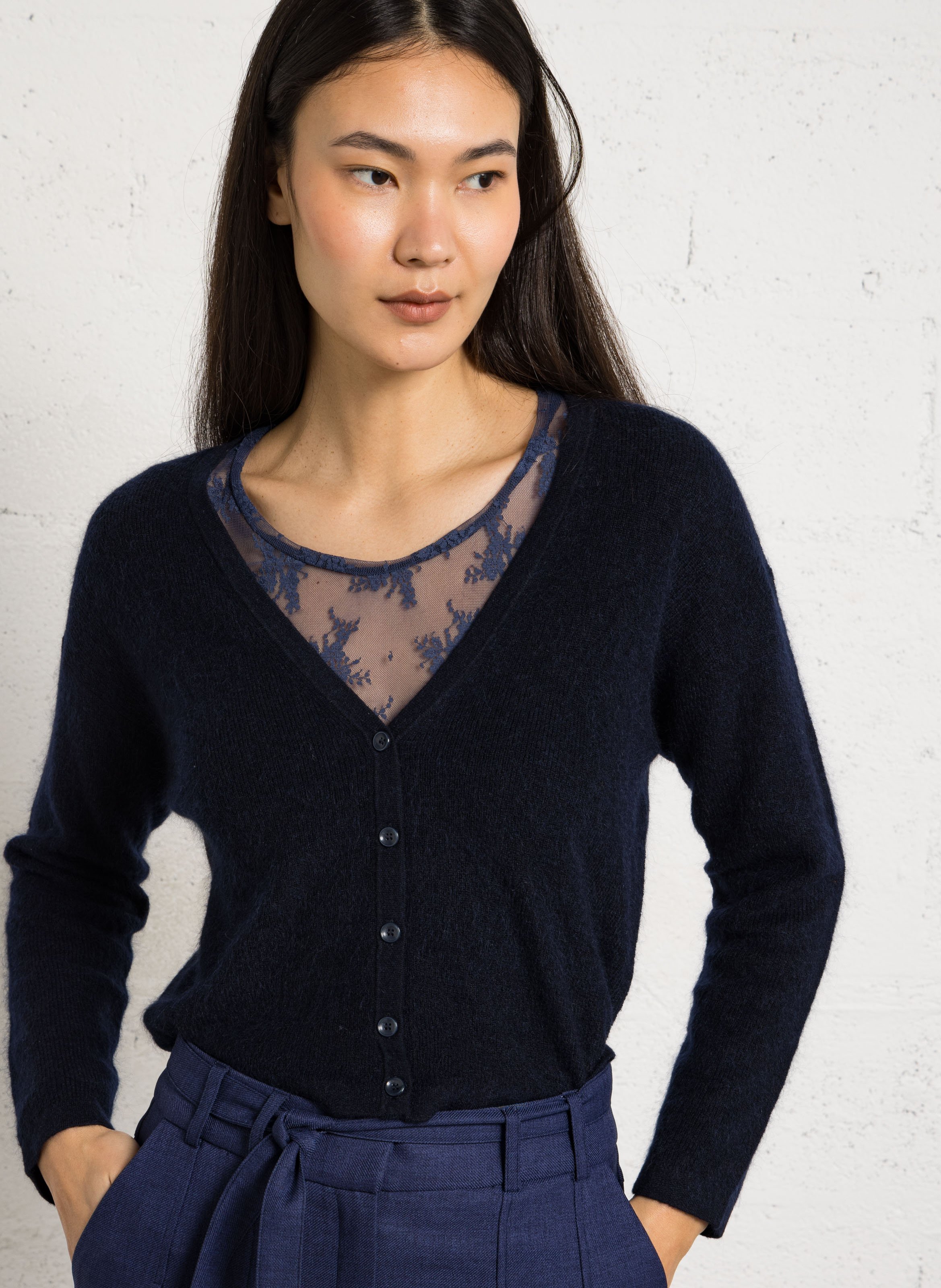 Recht, gebreid vest met V-hals MAISON 123 Blauw