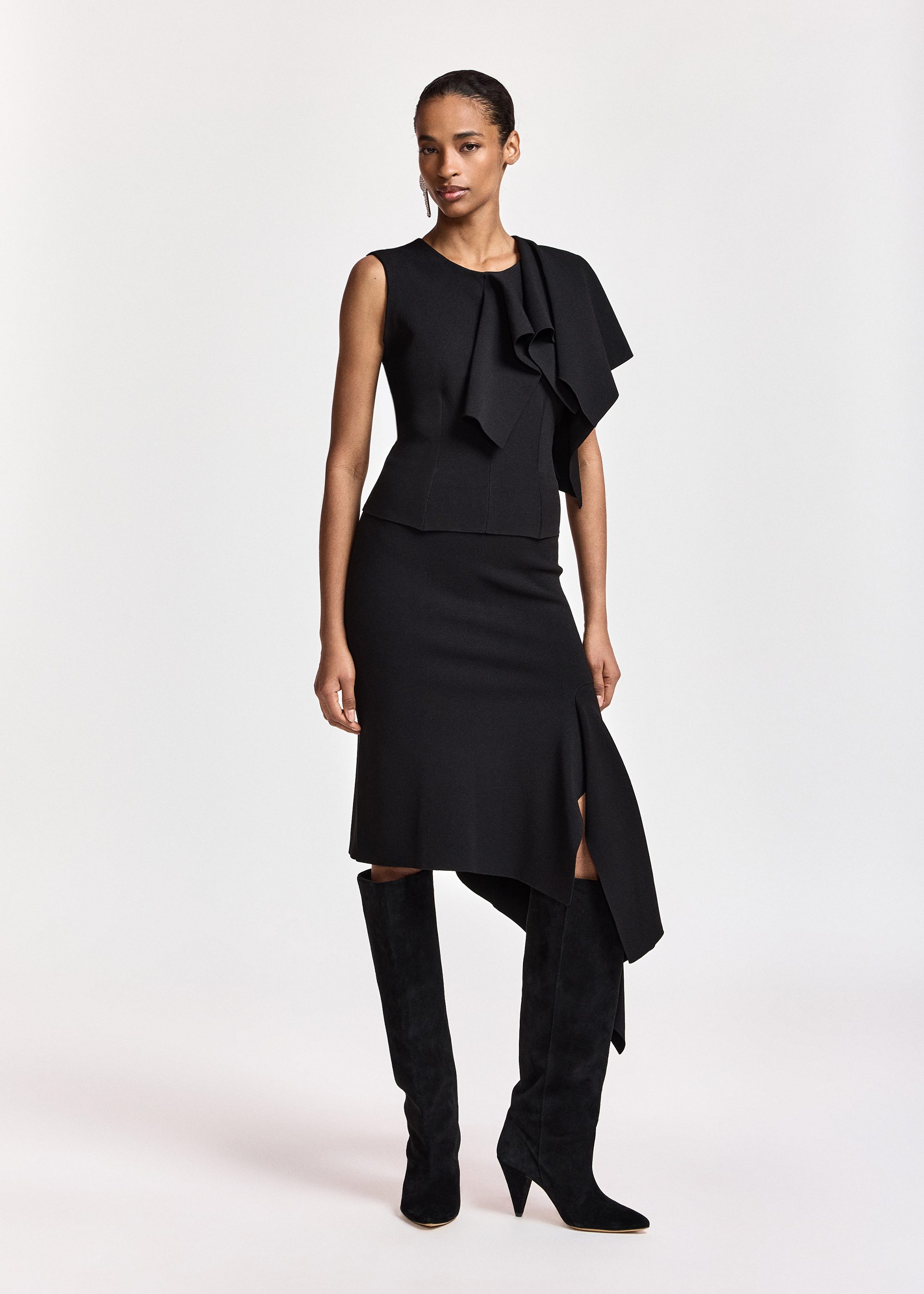 Eng anliegender Rock mit asymmetrischem Drapierung ESSENTIEL ANTWERP Schwarz