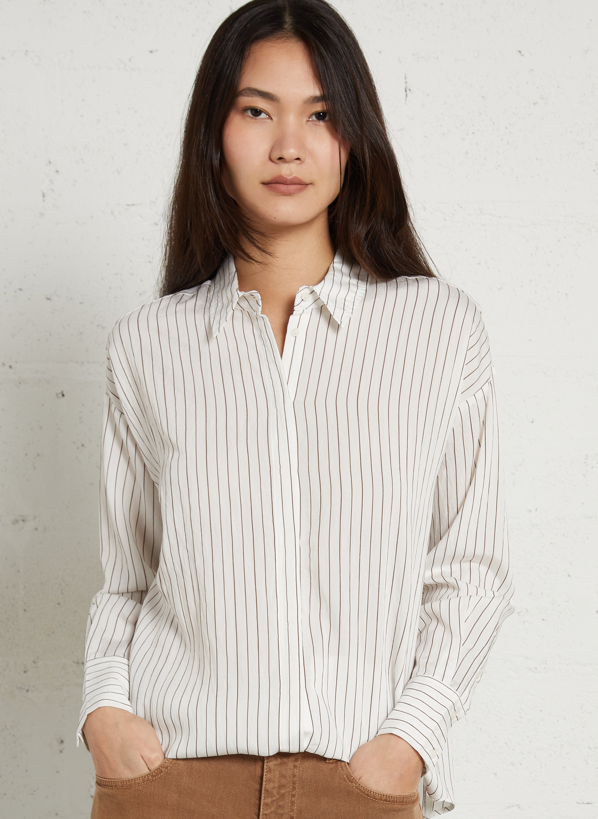 Weit geschnittene Streifenbluse mit klassischem Kragen SUD EXPRESS Weiss
