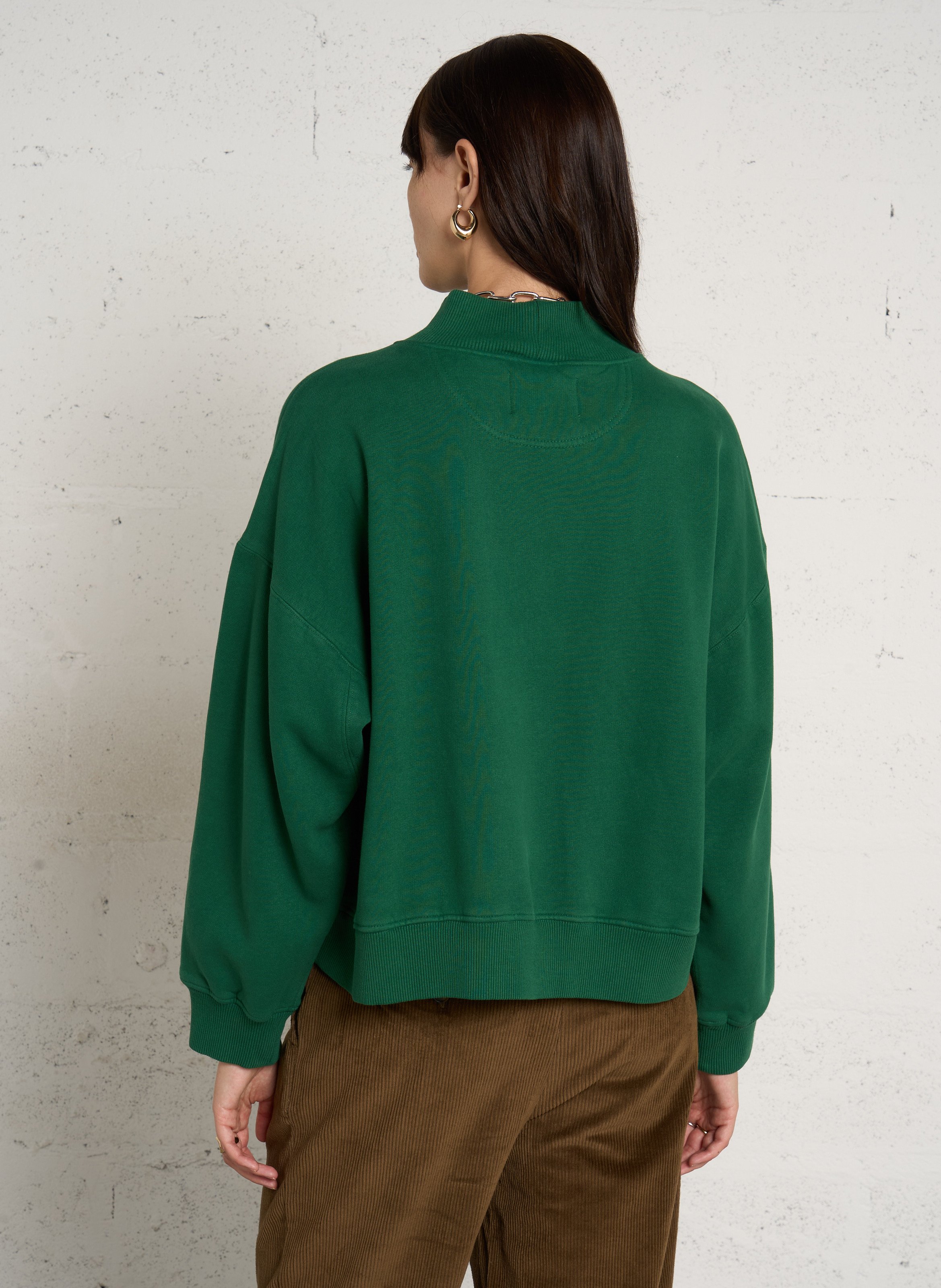 Weites Sweatshirt mit Stehkragen und bedrucktem Muster aus Baumwollmischung. LEON & HARPER Grun
