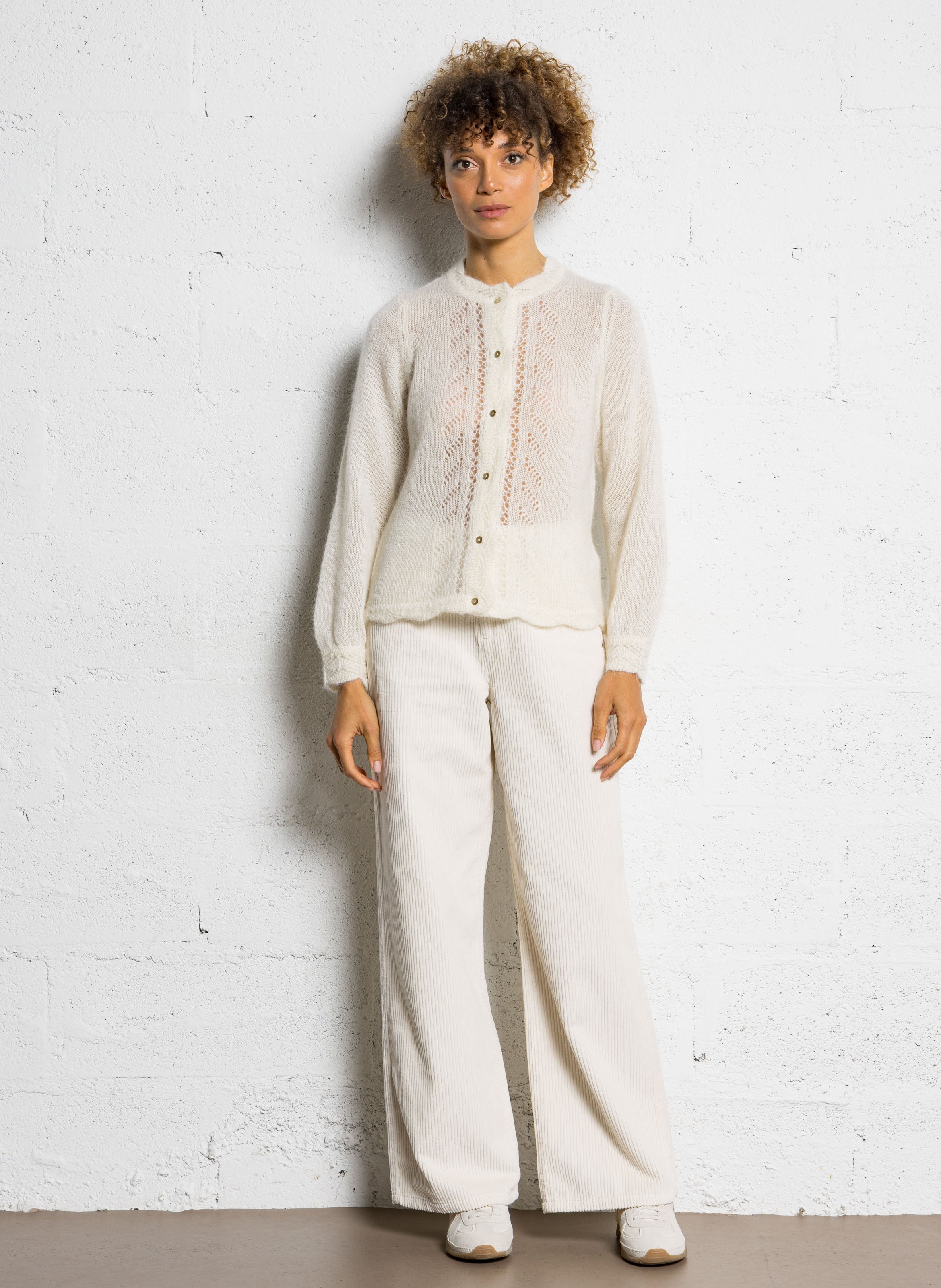 Gilet droit col rond ajouré en mohair et alpaga mélangés SUD EXPRESS Blanc