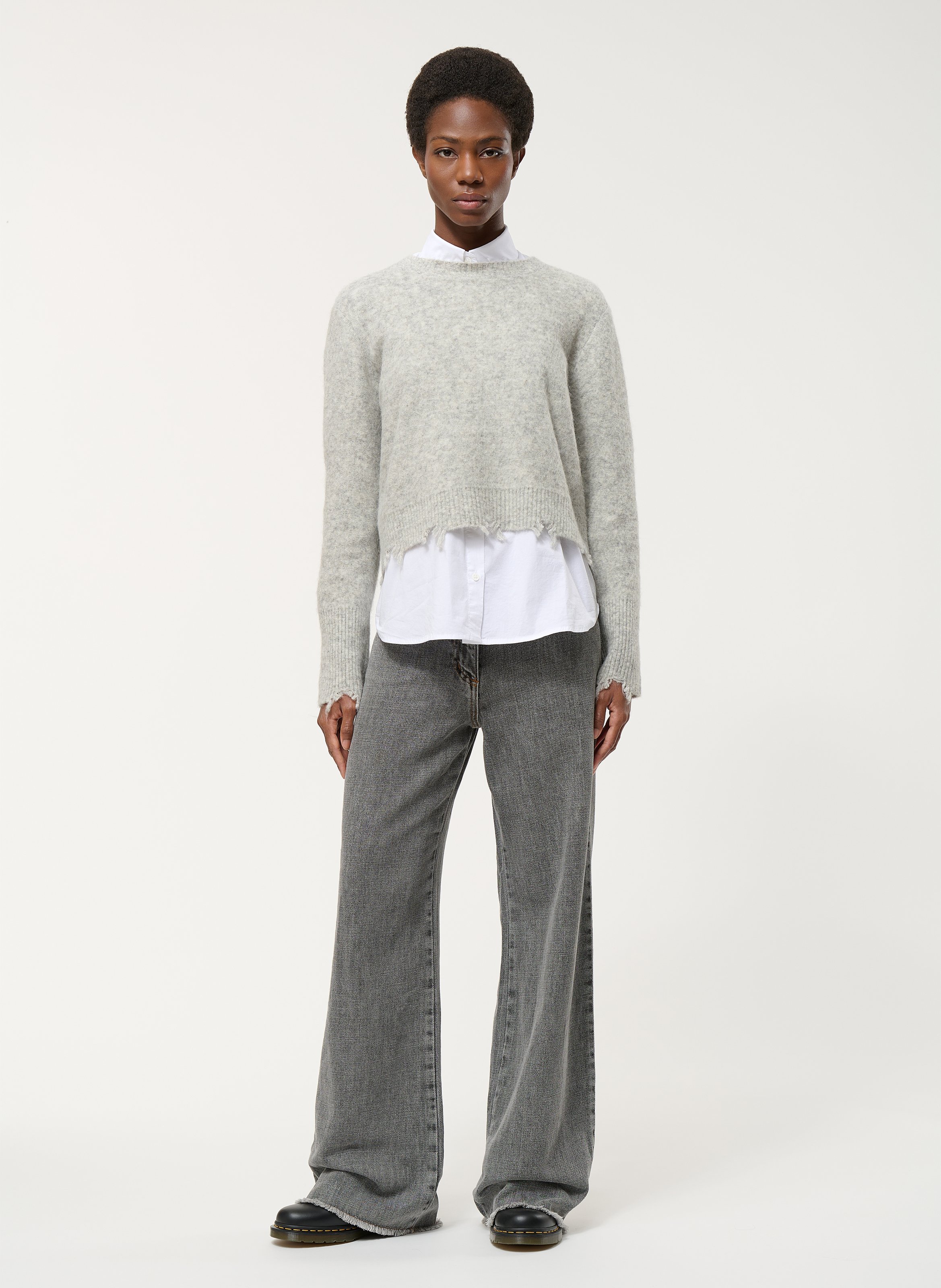 Caissa - Wollstrickpullover mit V-Ausschnitt und Details HUMILITY Silber