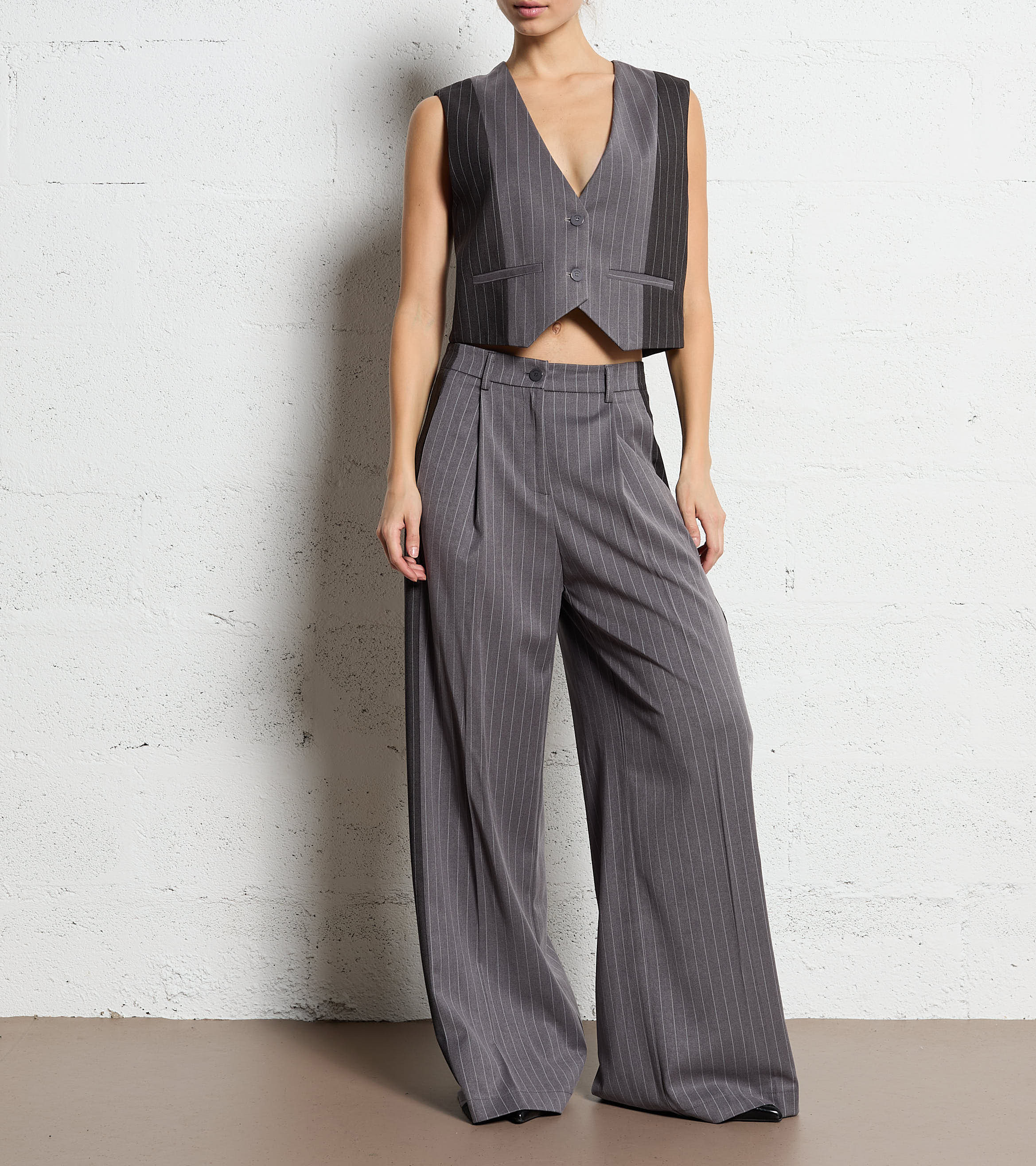 Straight V-neck vest IMPERIAL Grey