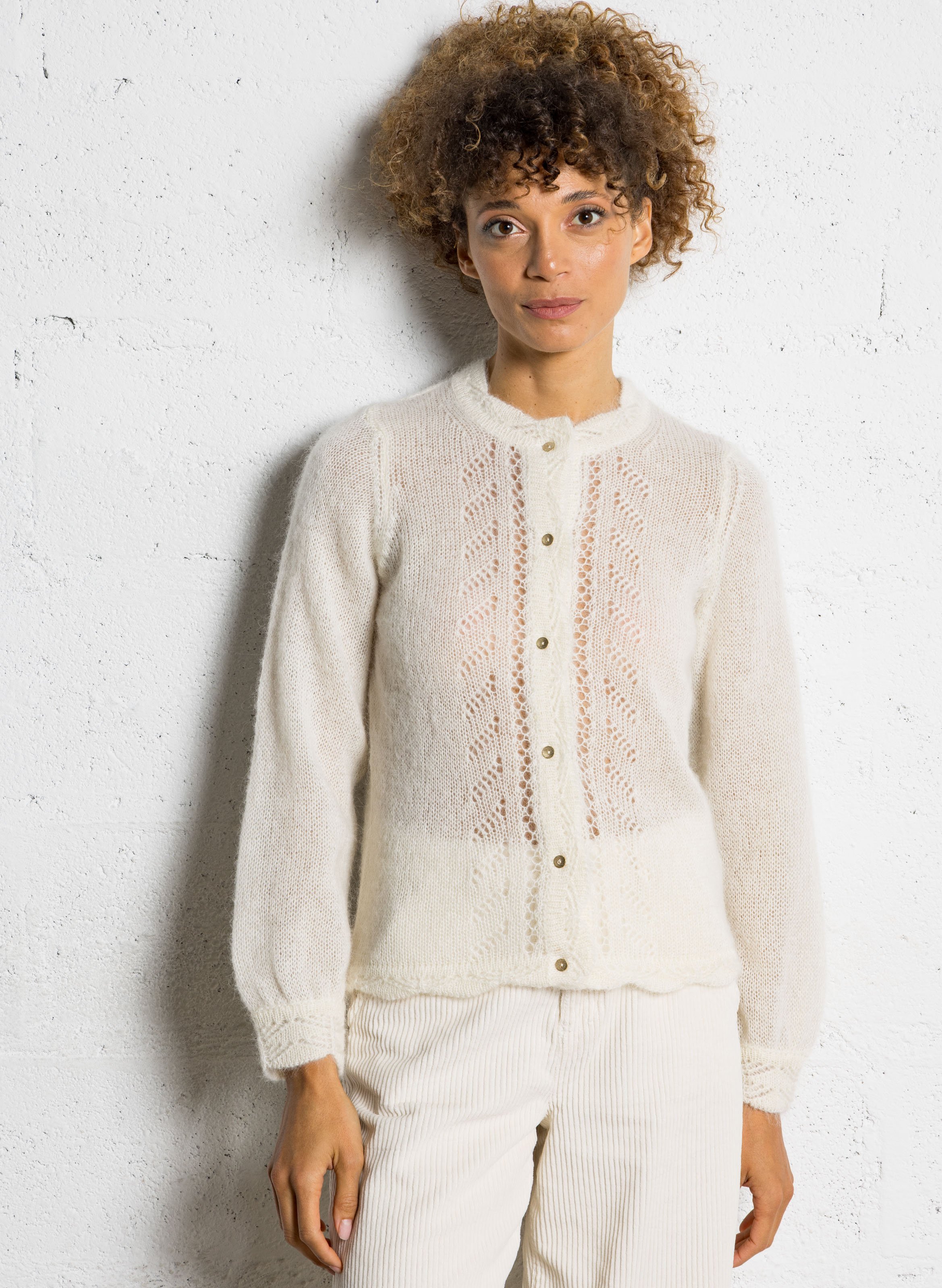 Gilet droit col rond ajouré en mohair et alpaga mélangés SUD EXPRESS