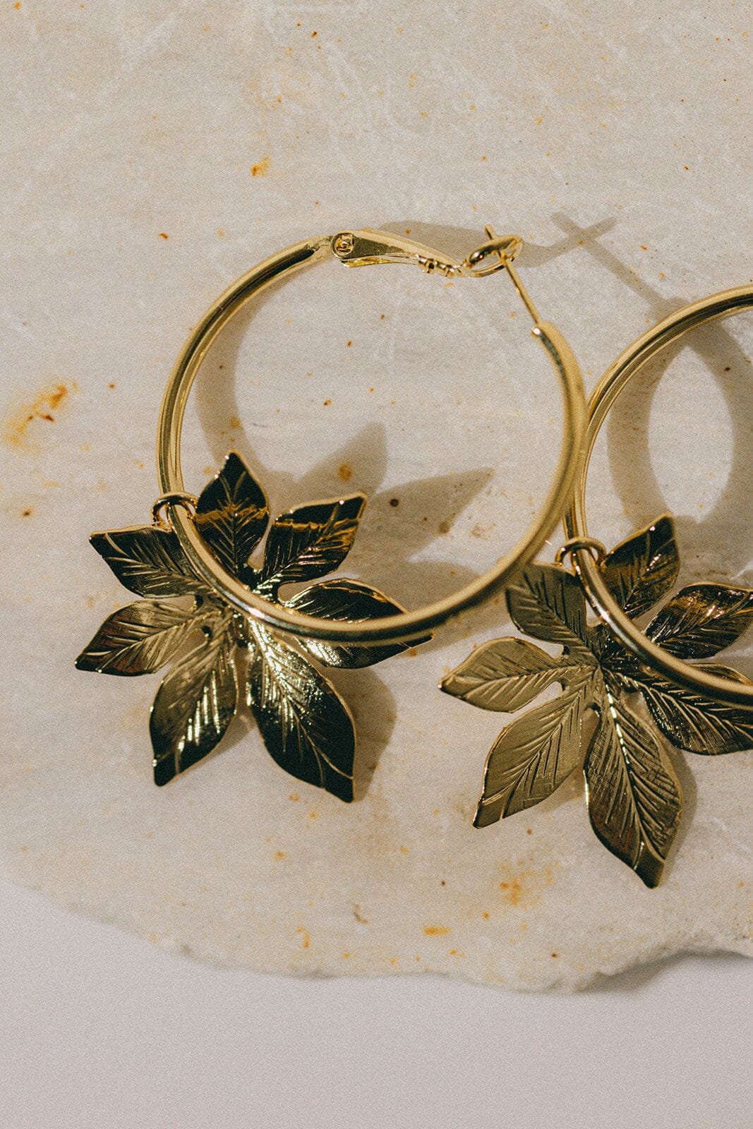 Small silver-plated flower hoop earrings MONSIEUR SIMONE Golden