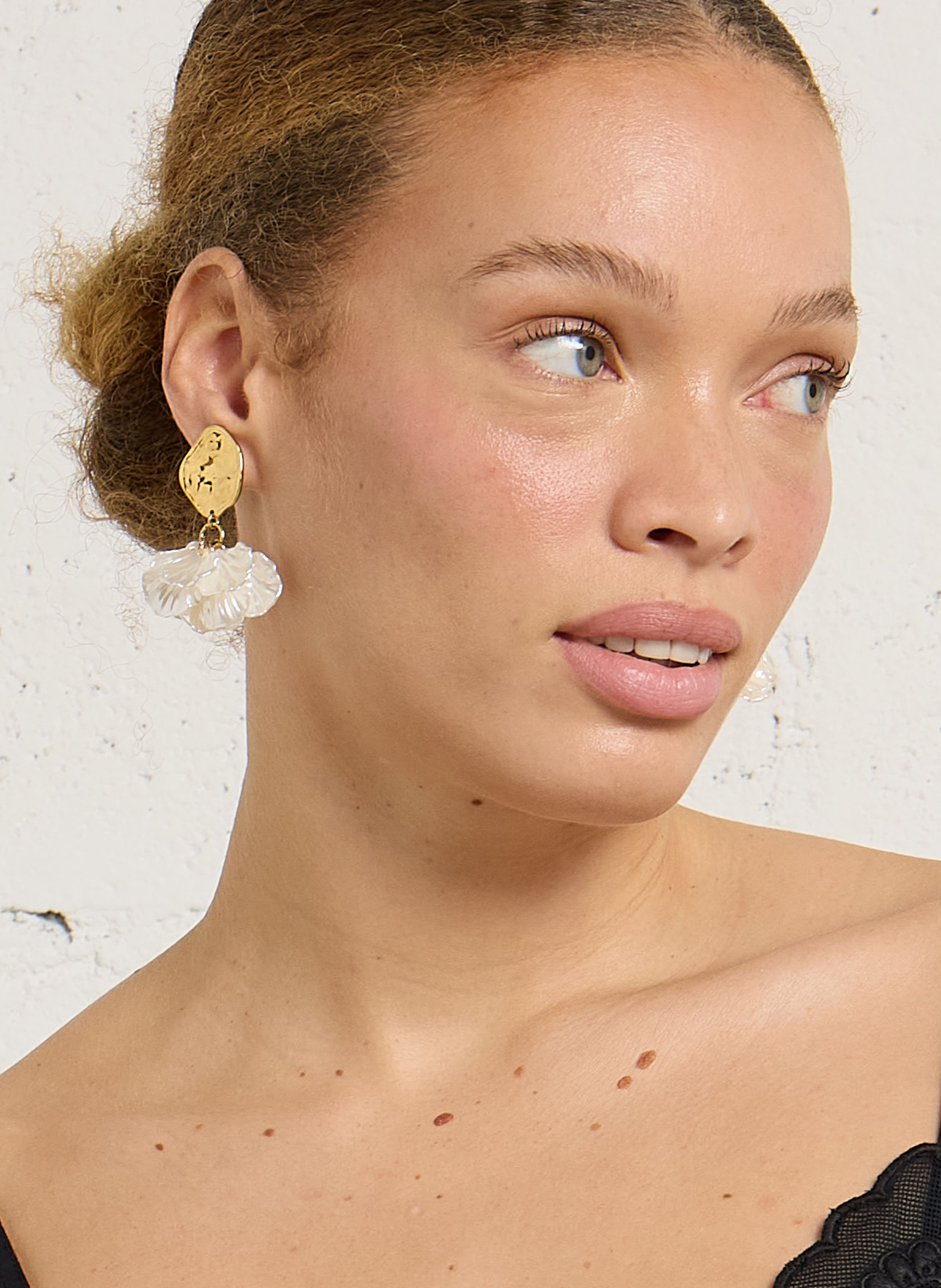 Oorbellen Fleurs AU PRINTEMPS PARIS Wit