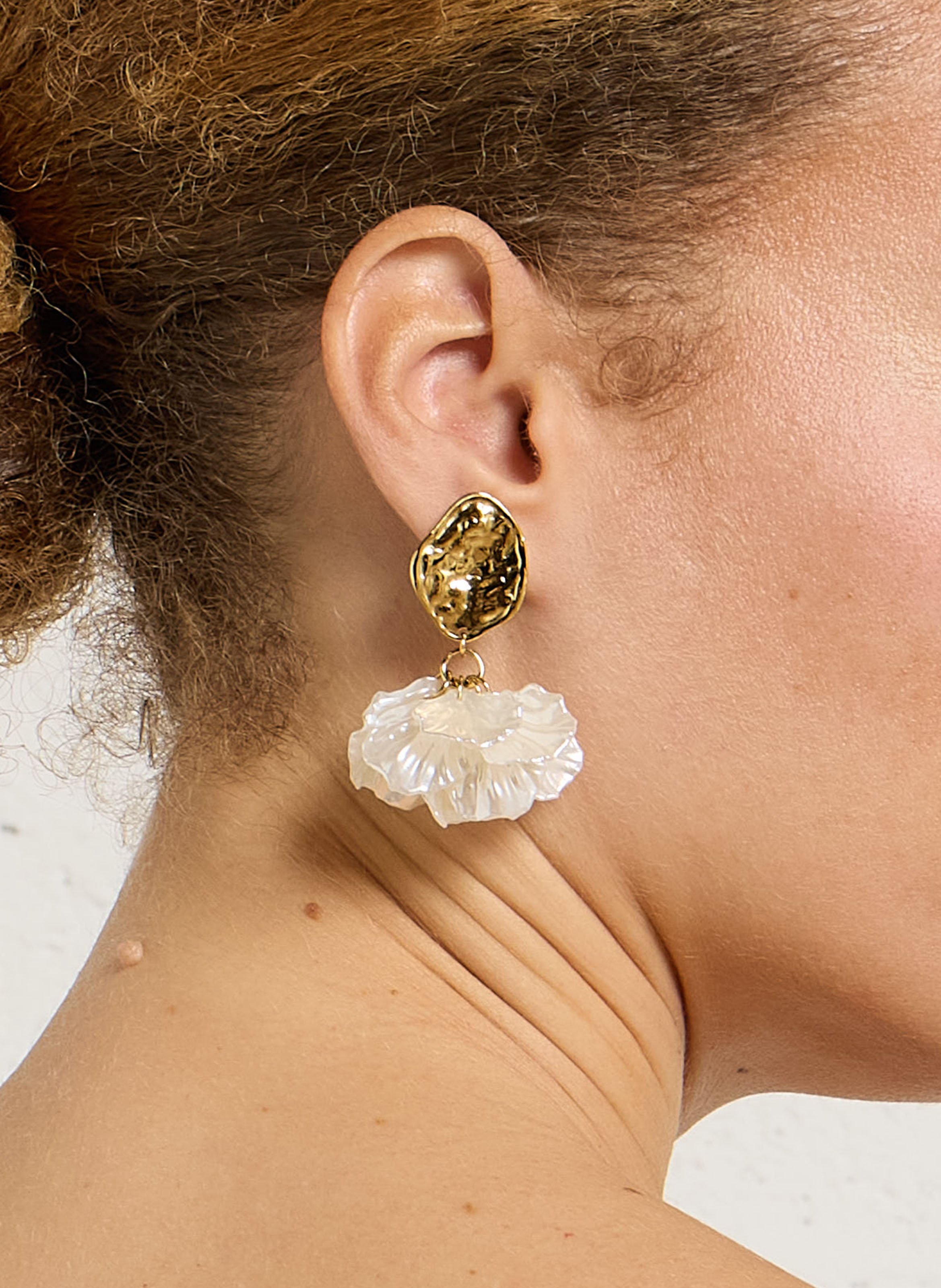 Oorbellen Fleurs AU PRINTEMPS PARIS Wit