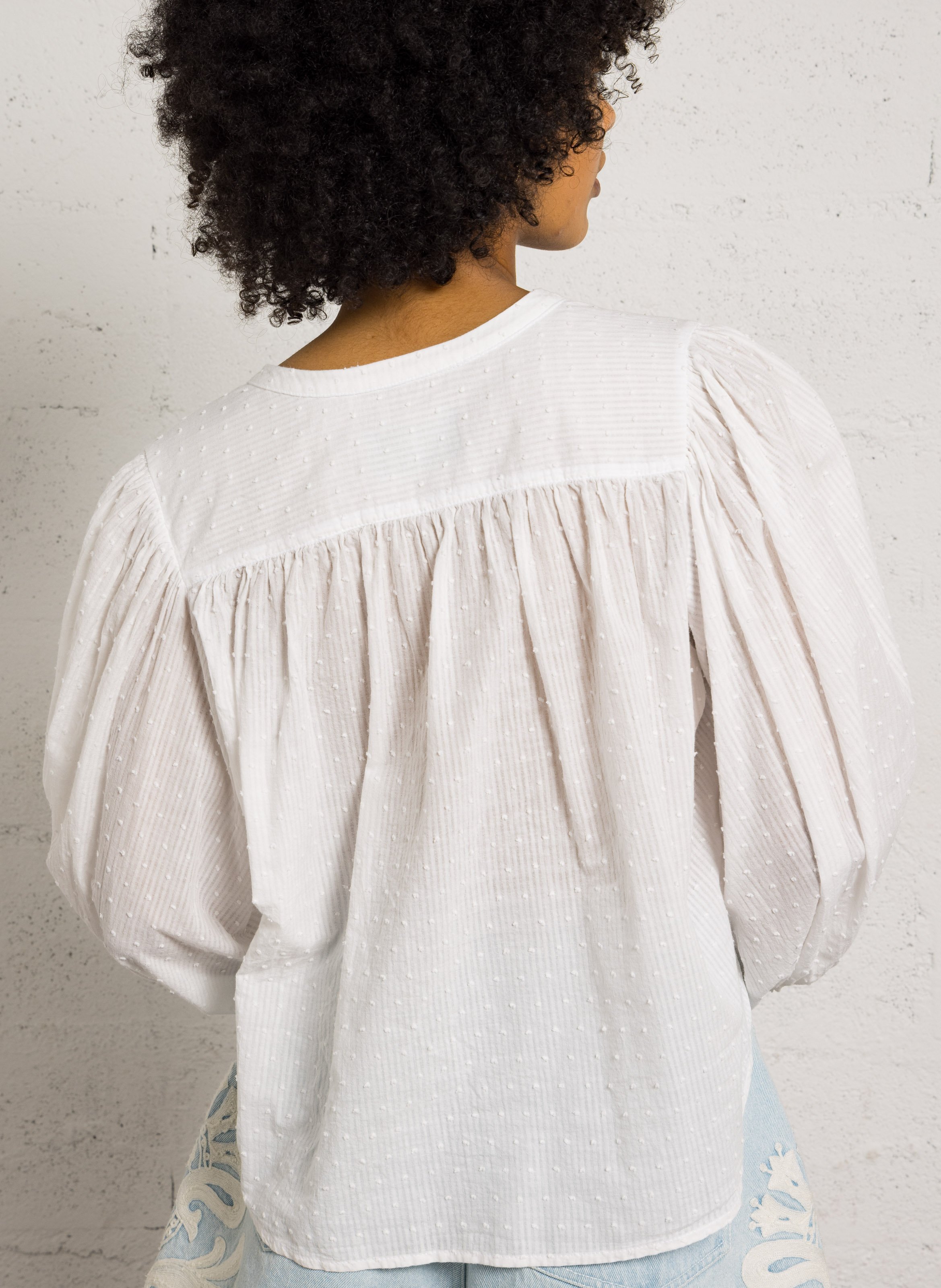 Blusa con botones cuello en V BERENICE Blanco