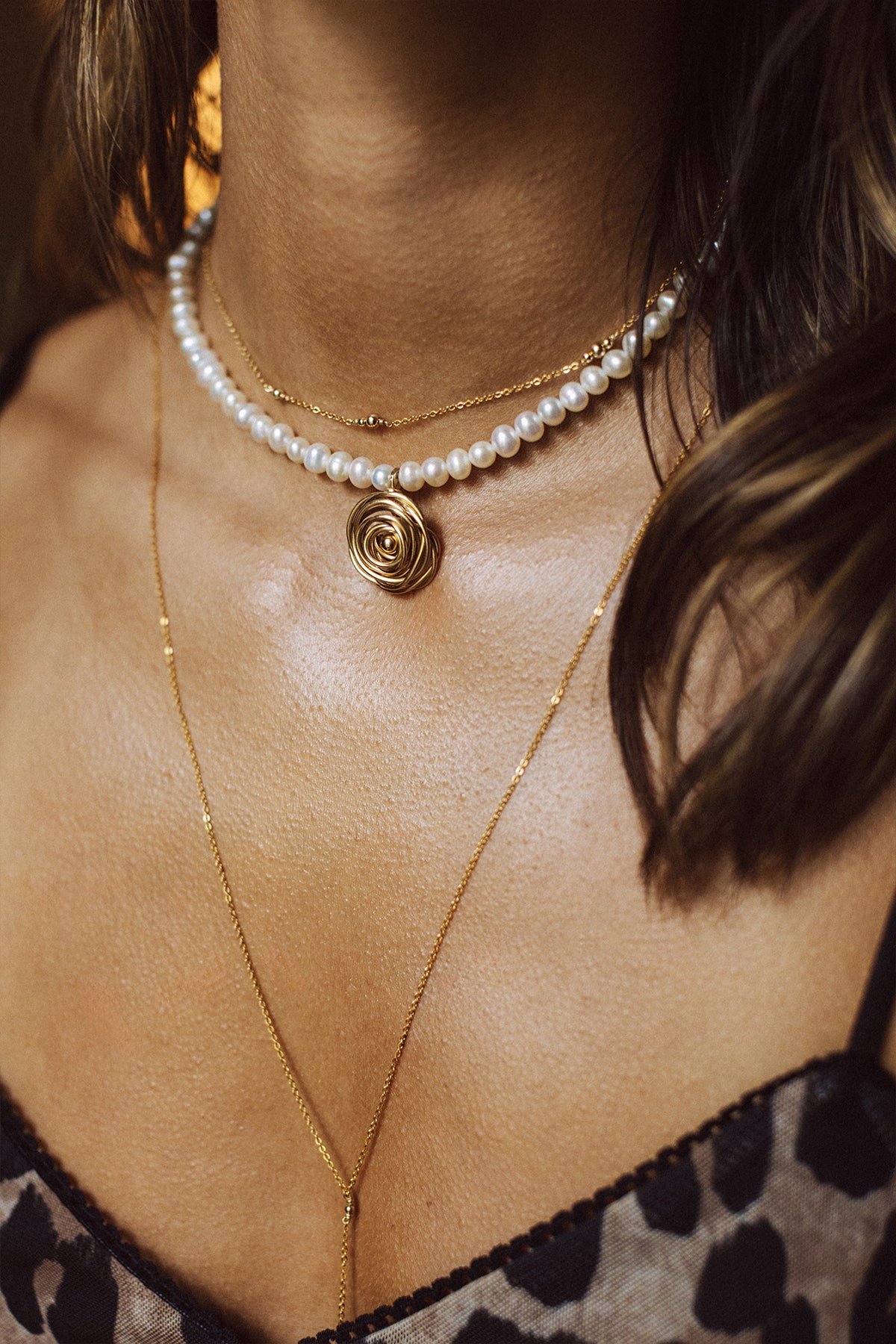 Rosa necklace - gold cultured pearl YAY White