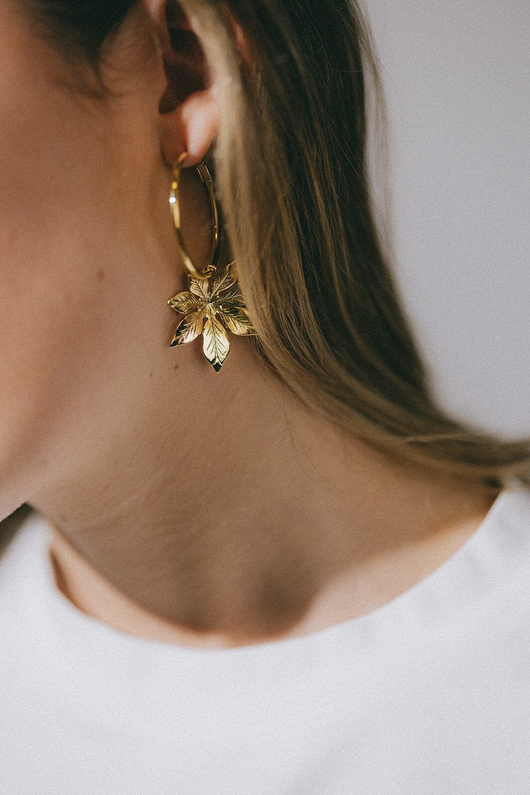 Small silver-plated flower hoop earrings MONSIEUR SIMONE Golden