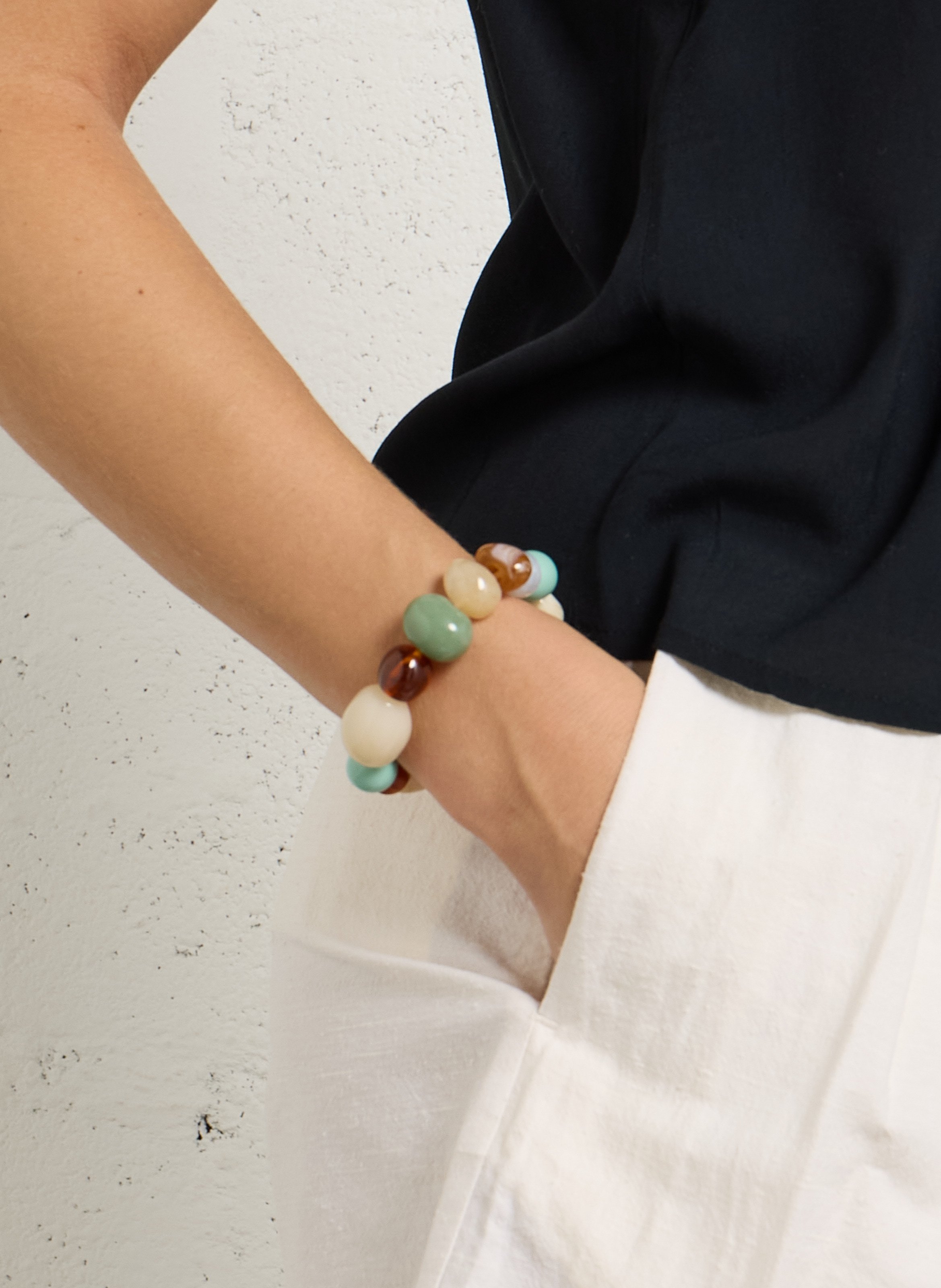 Armband van hars AU PRINTEMPS PARIS Blauw