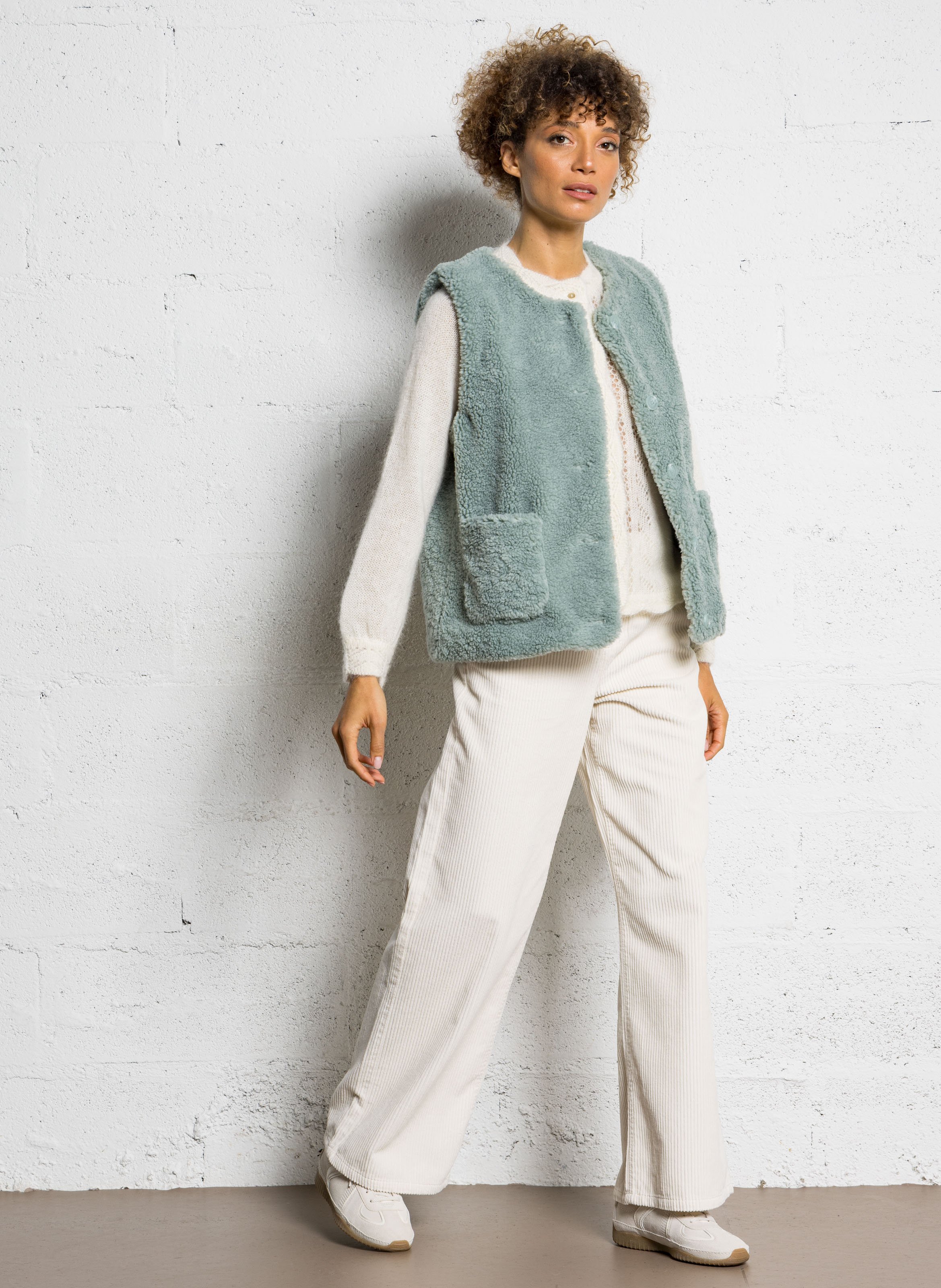 Gilet droit col rond ajouré en mohair et alpaga mélangés SUD EXPRESS Blanc