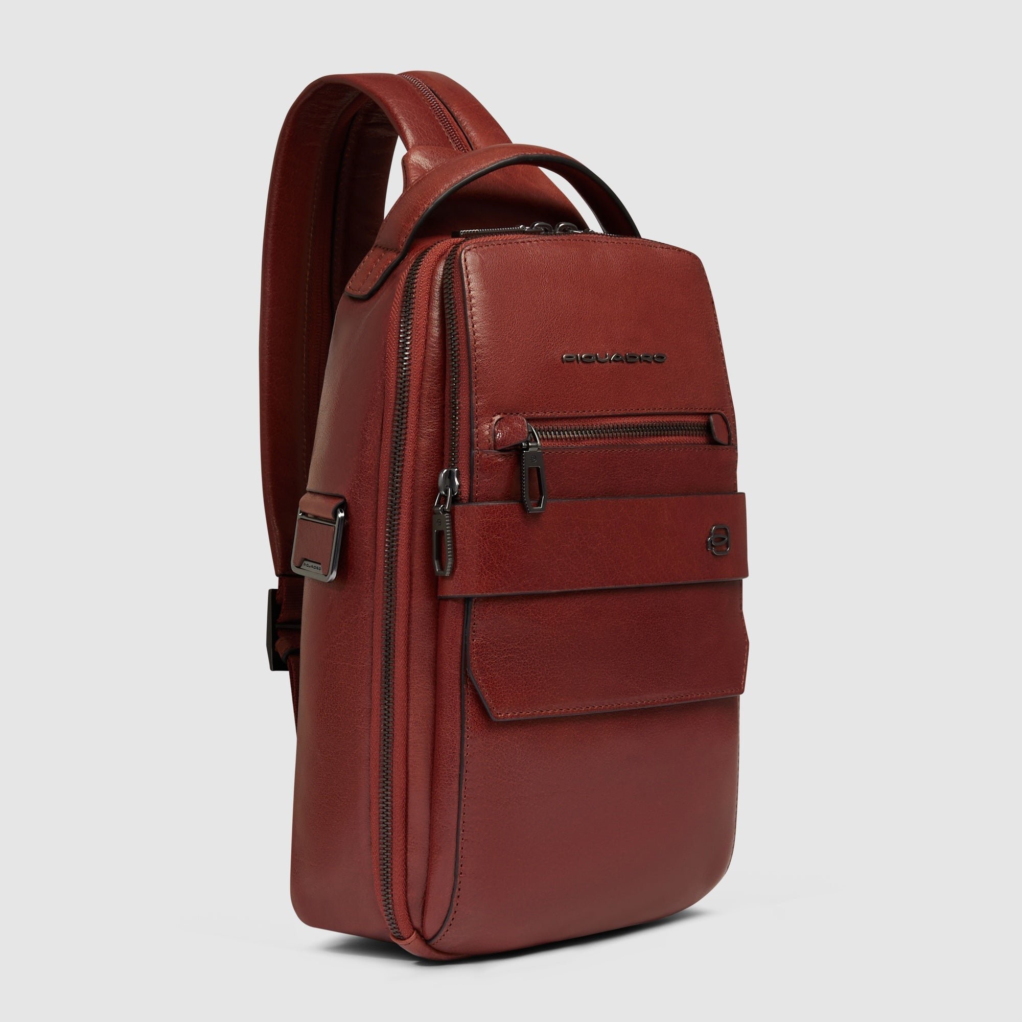Convertible chest bag into backpack PIQUADRO Red
