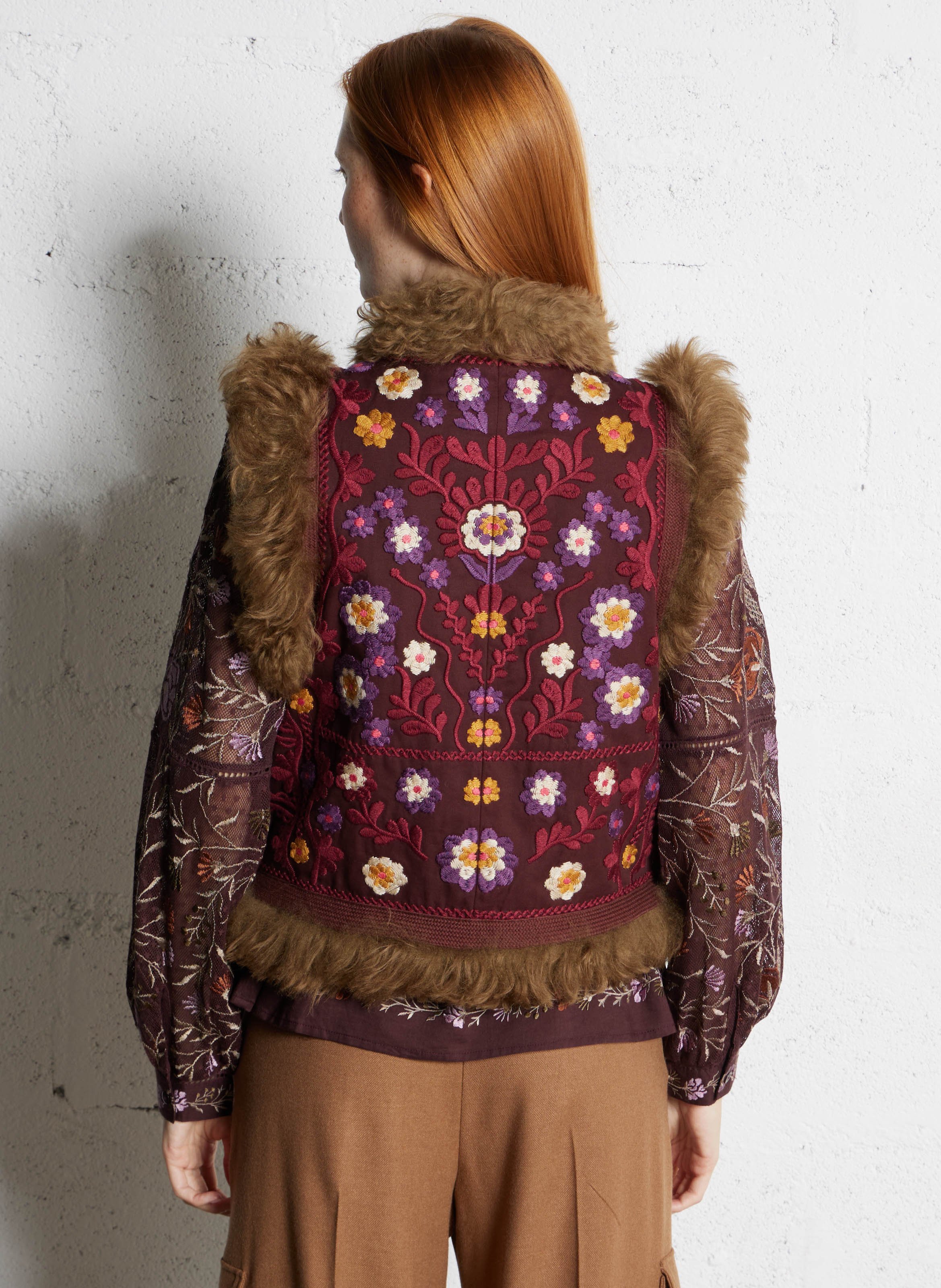 Ärmellose bestickte Wollmischweste ANTIK BATIK Pflaume