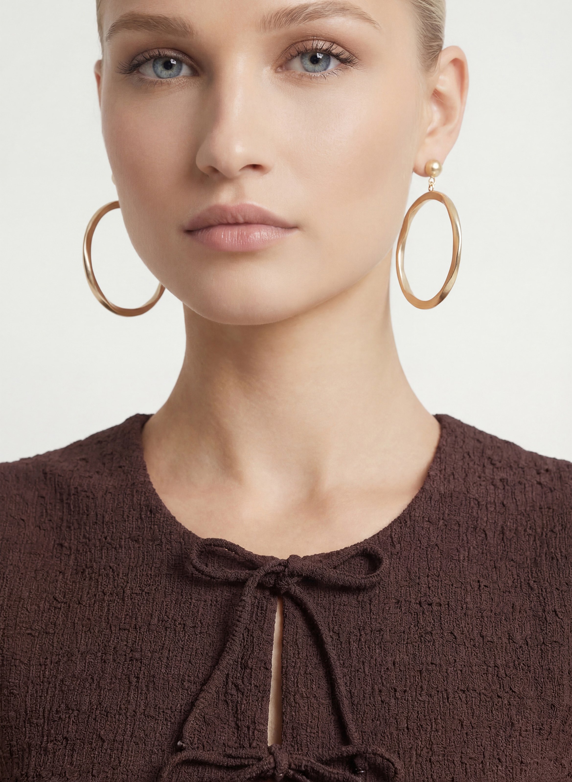 Gerade geschnittene, ärmellose Bluse aus Viskose-Mix KOOKAI Braun