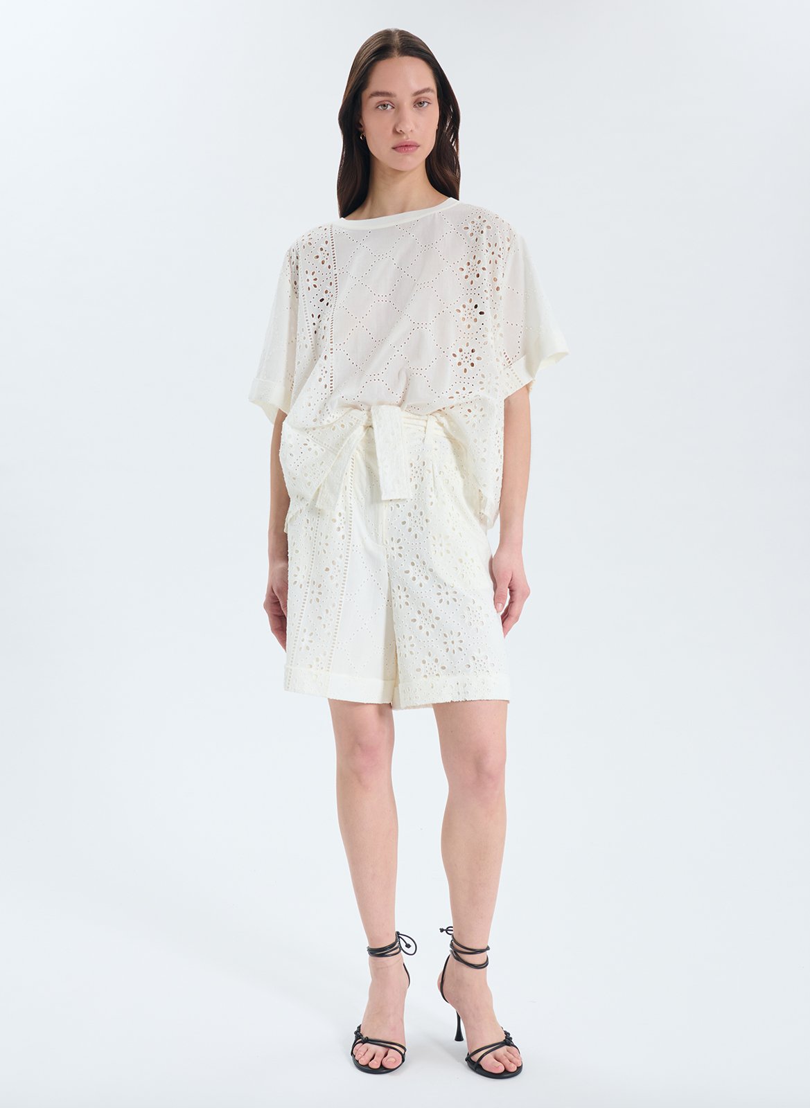 Embroidered straight shorts ZAPA White