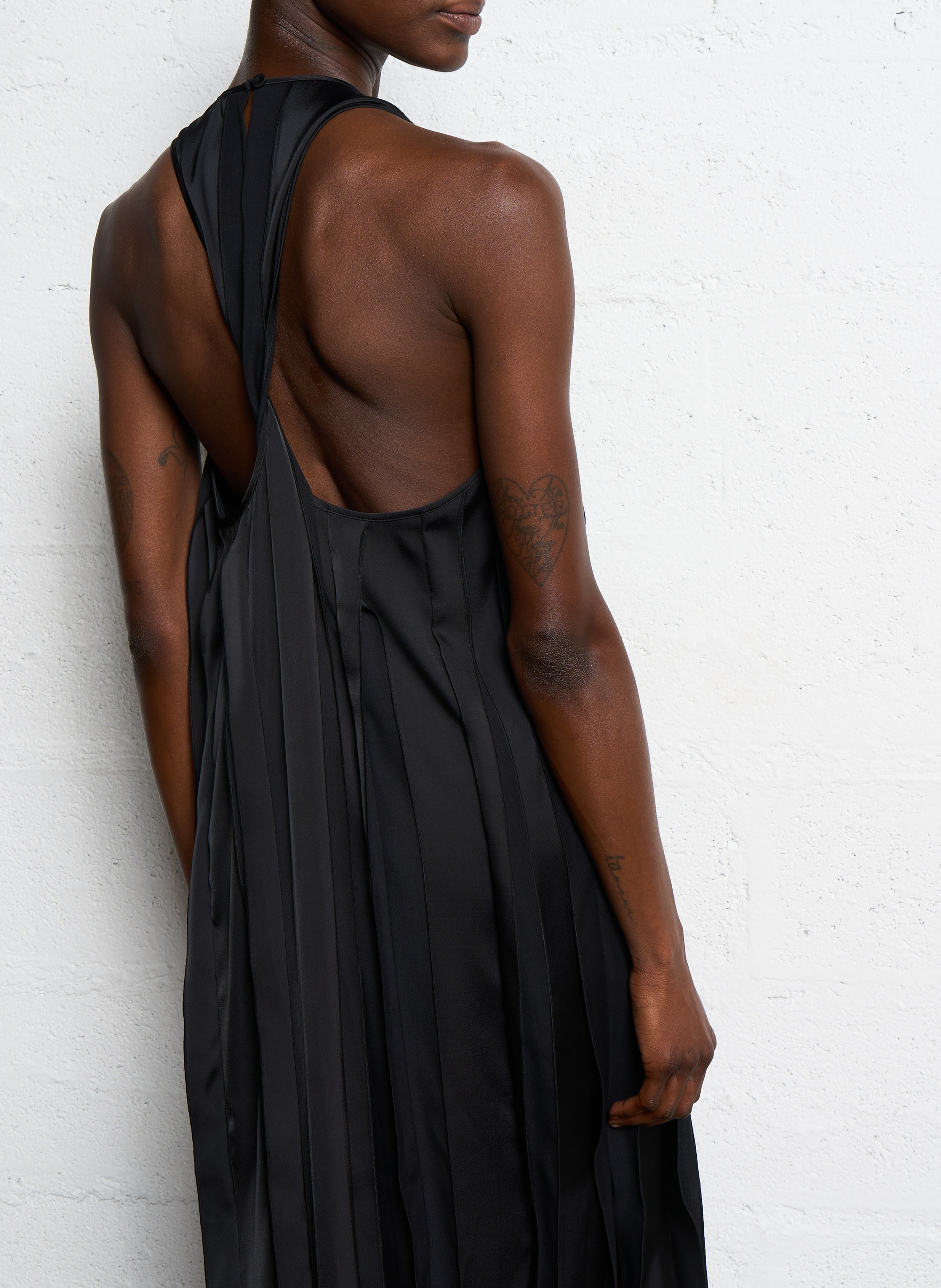 Long pleated dress ATTIC AND BARN Black