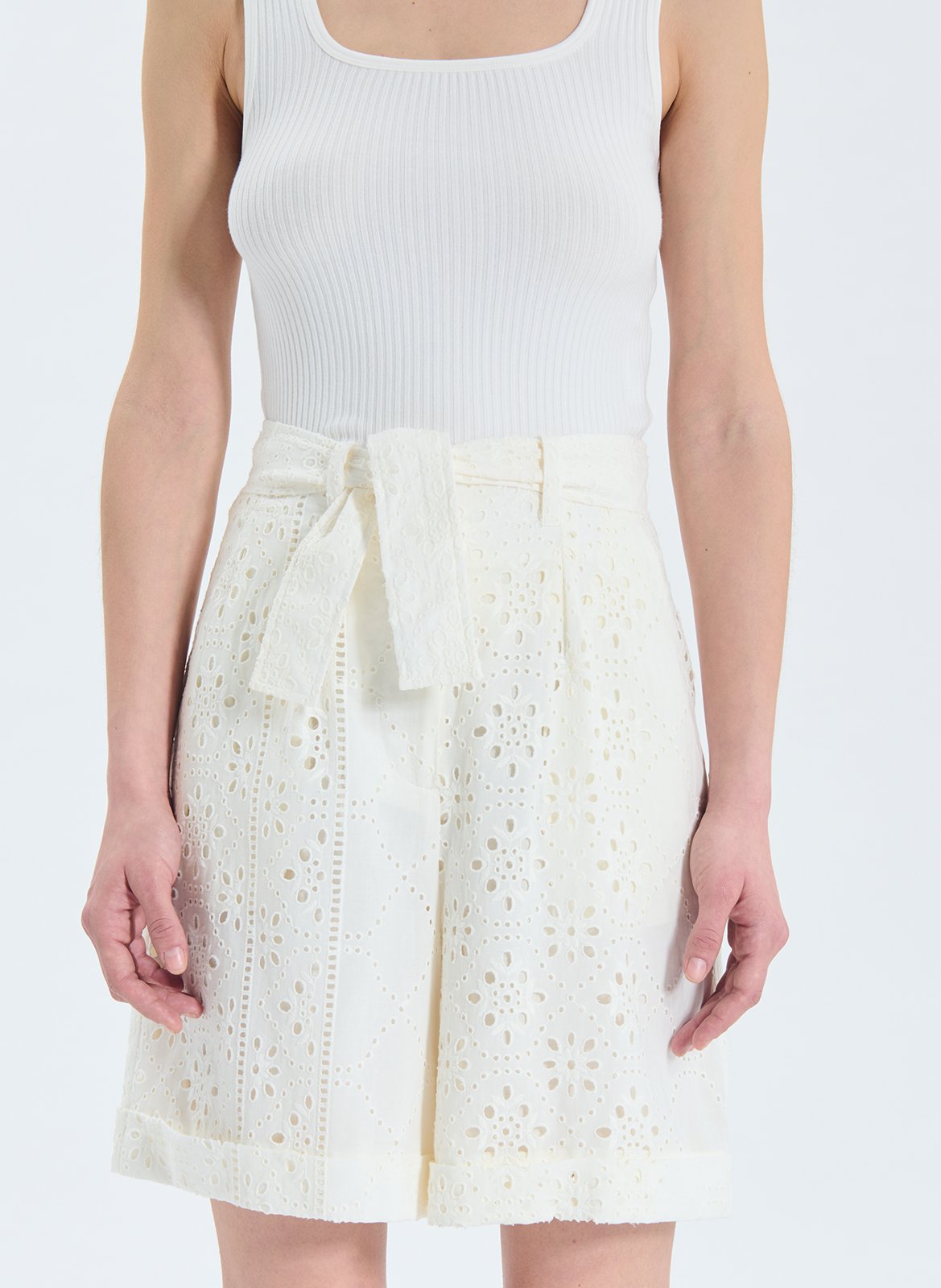 Embroidered straight shorts ZAPA White