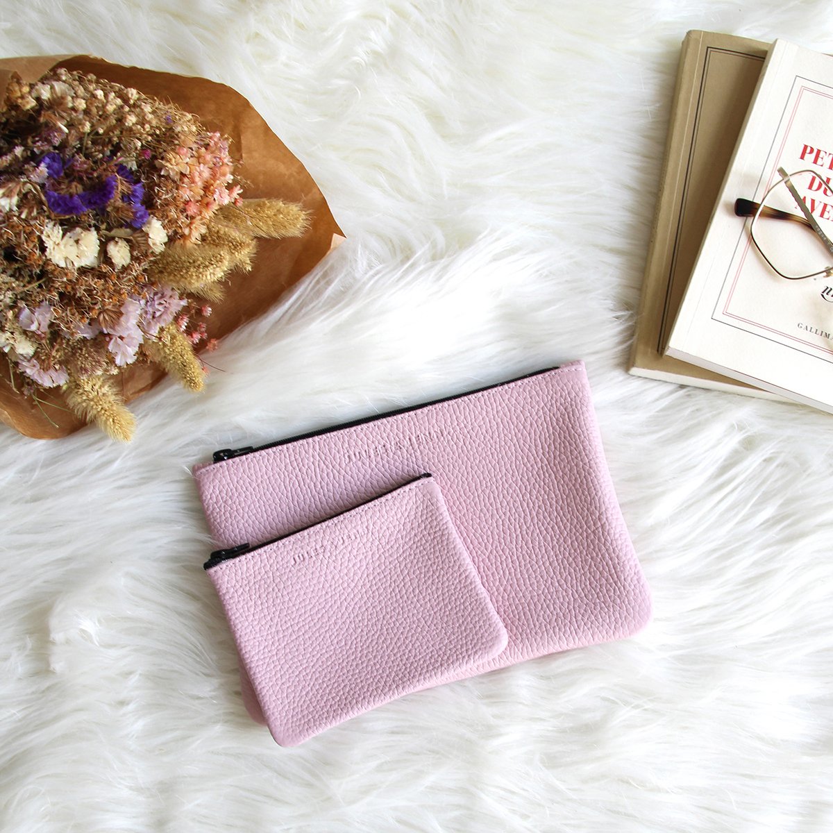 Small grained leather clutch bag JULES & JENN Pink