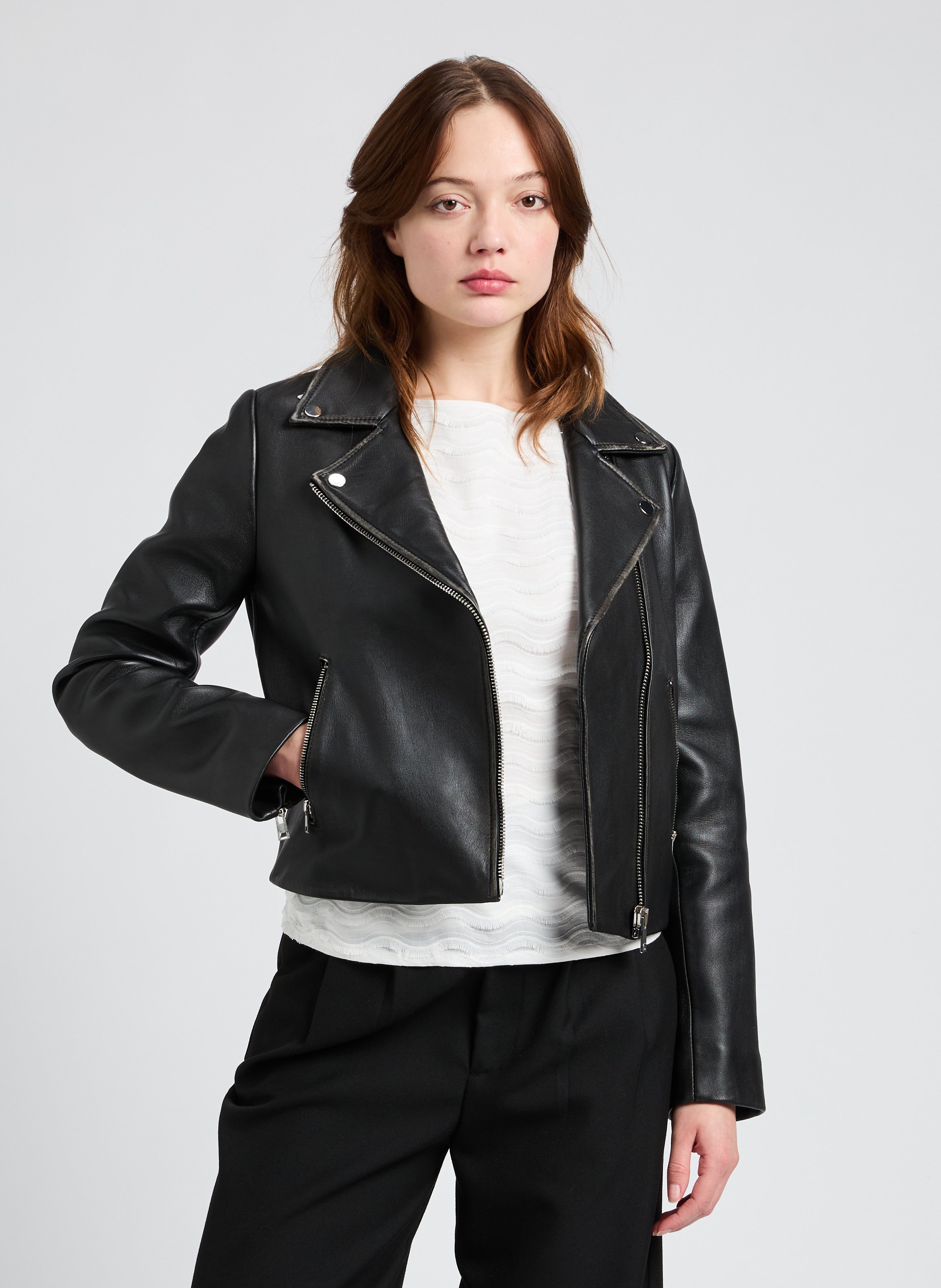 Short zip-up leather jacket SAISON 1865 Black