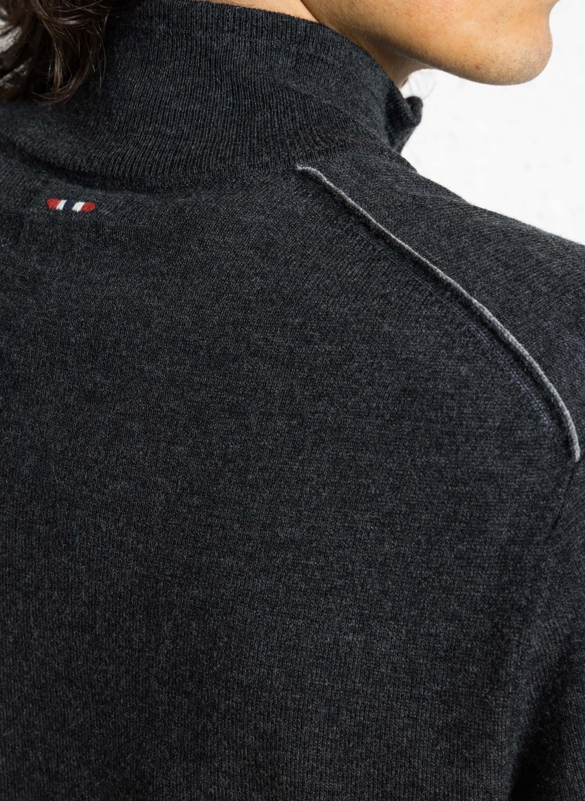 Rechte trui met opstaande kraag en geborduurd in wol NAPAPIJRI Grijs