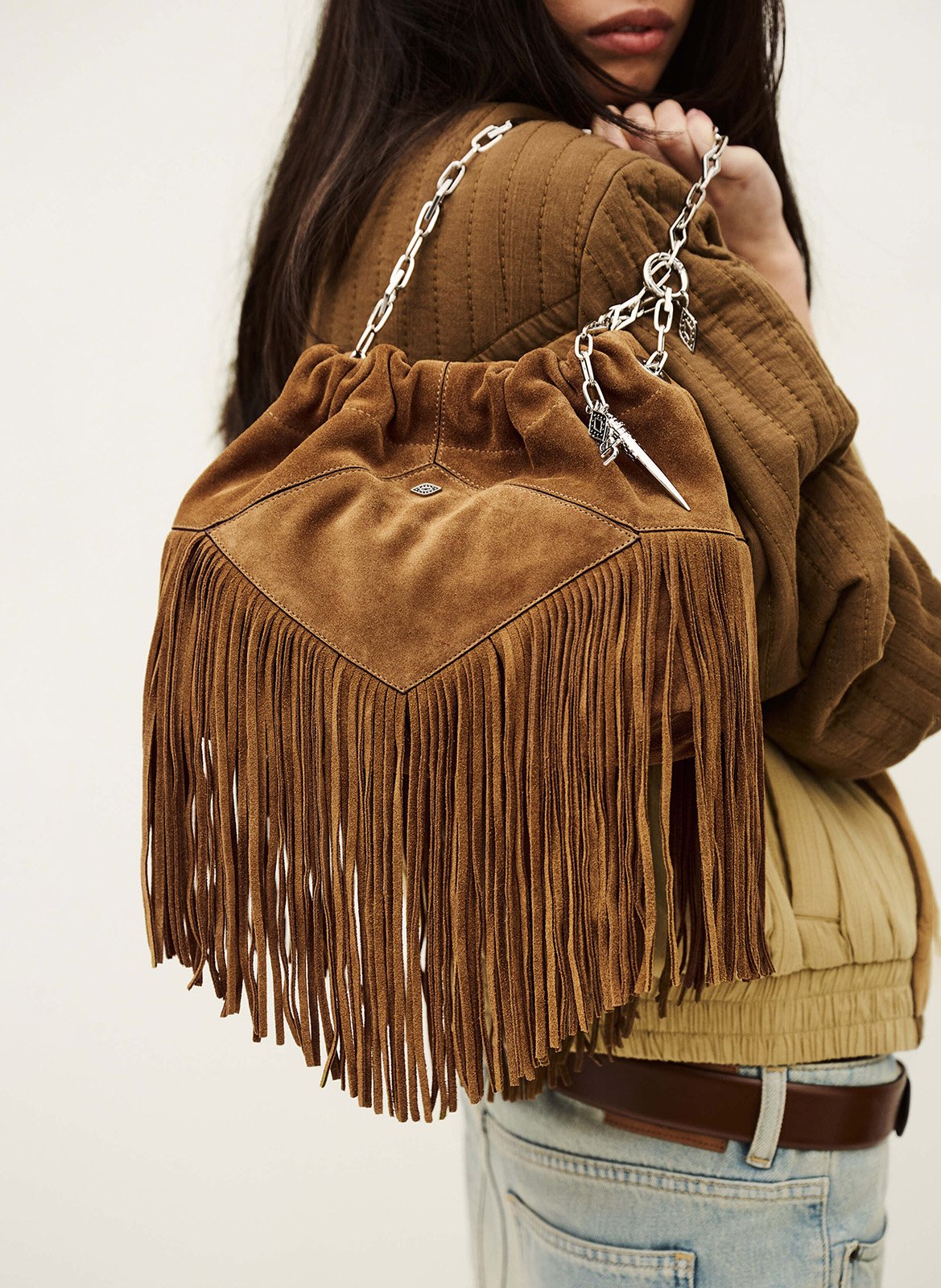 Buideltas van getextureerd leer met veters BA&SH