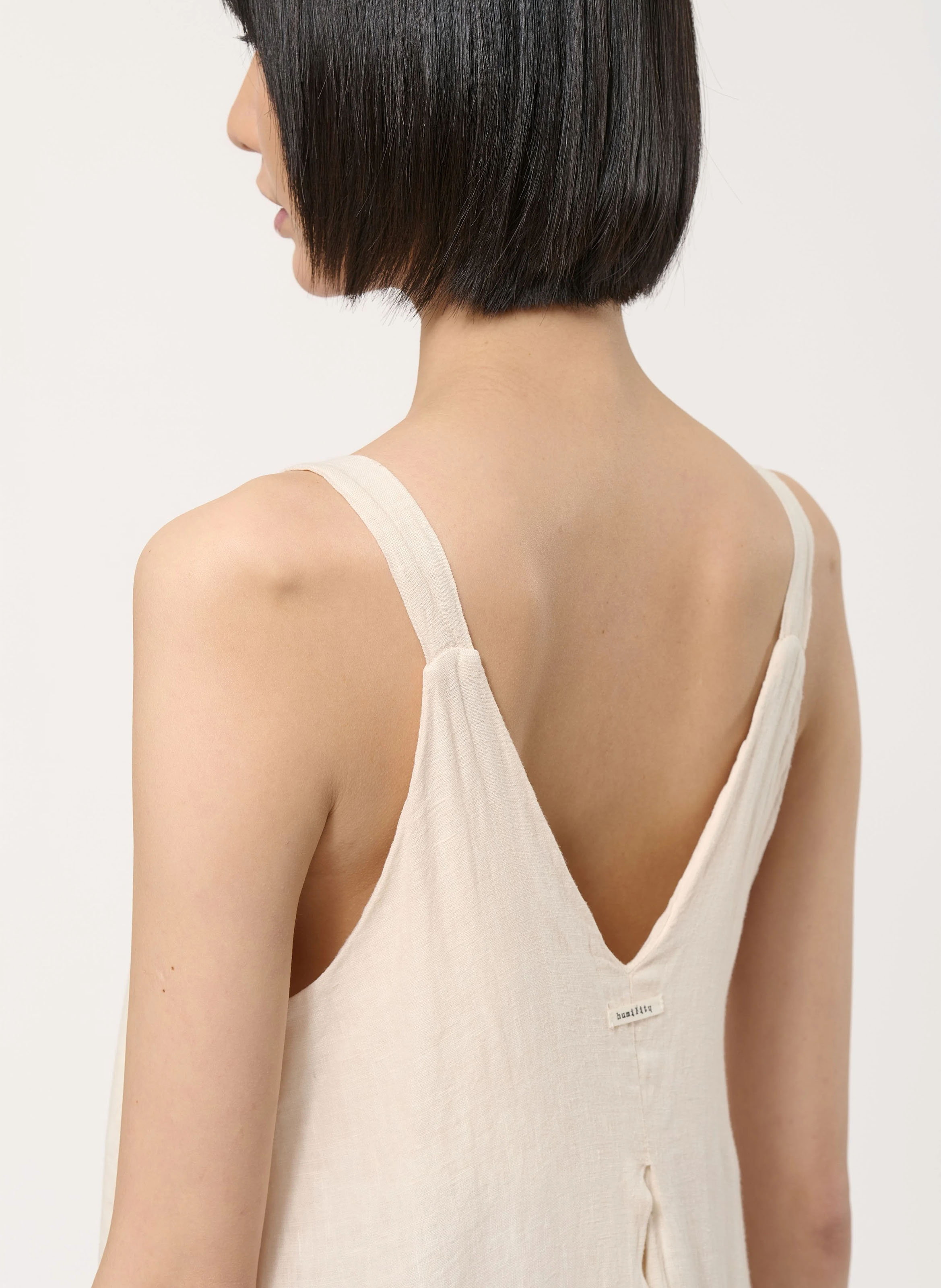 Robe longue col V en lin HUMILITY Beige