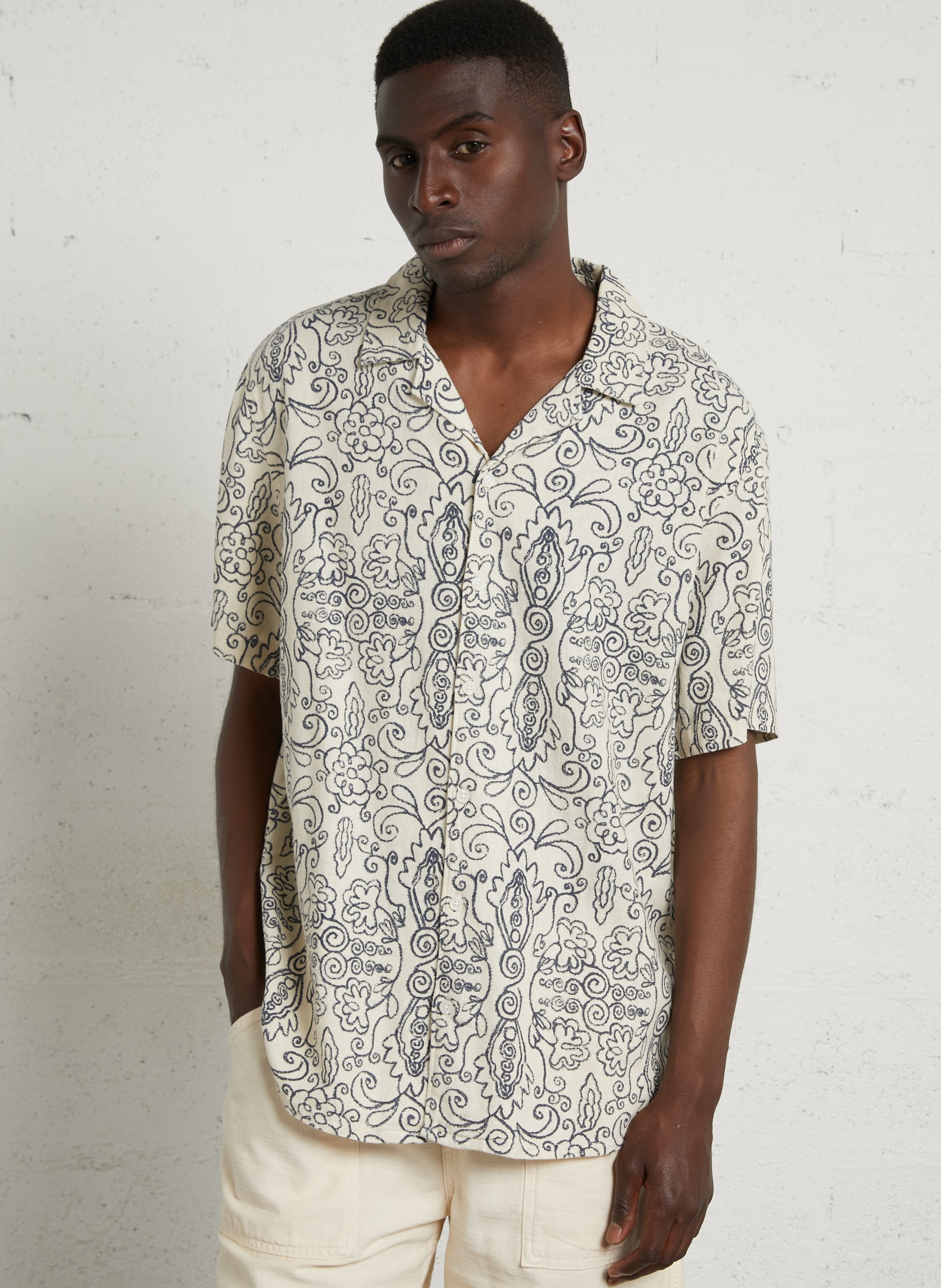 Chemise col classique en lin mélangé SOLID Beige