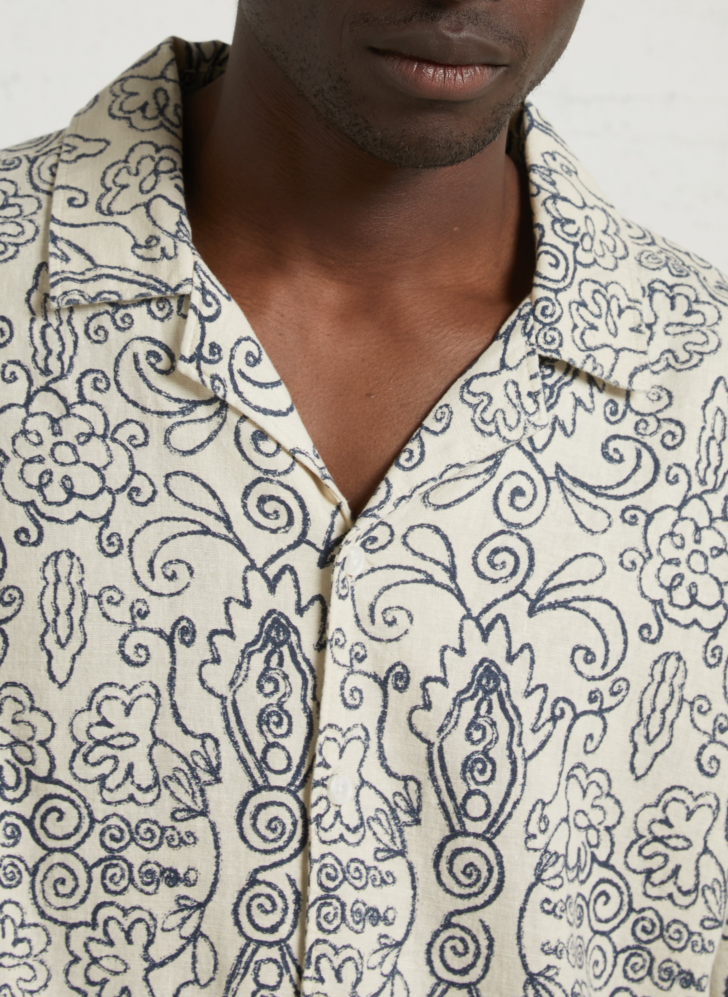 Chemise col classique en lin mélangé SOLID Beige