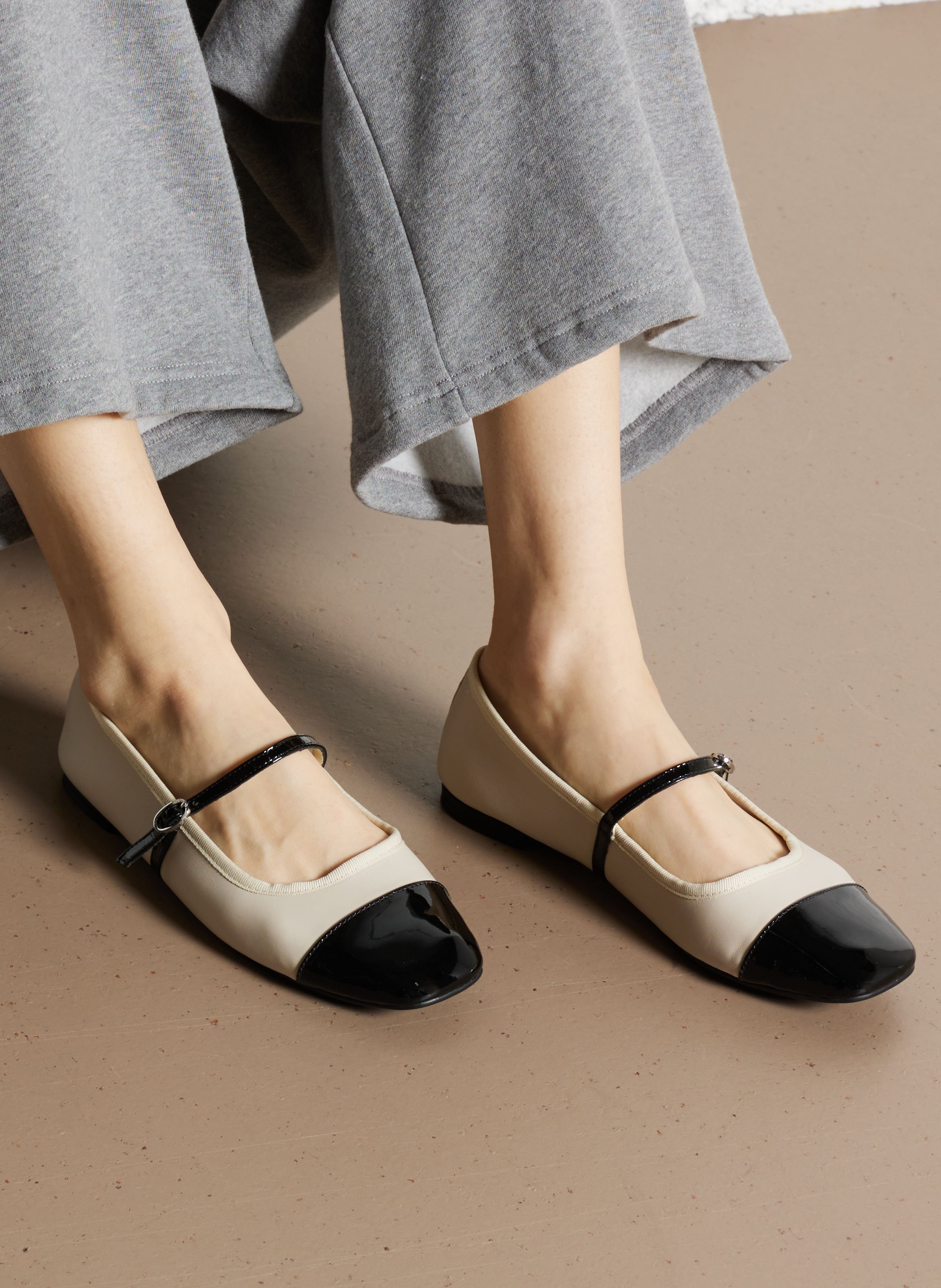 Ballerina's REPETTO Beige